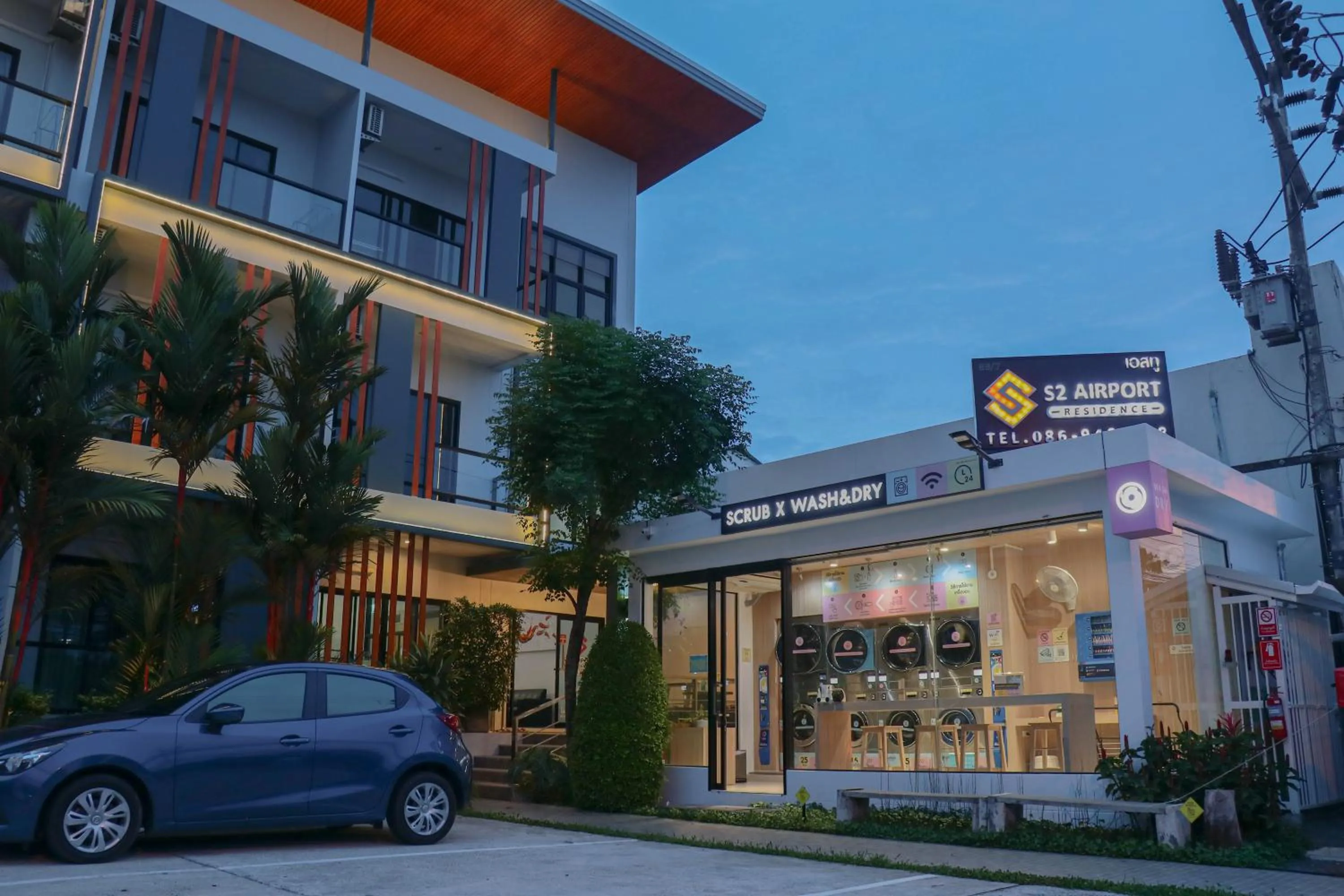 Facade/entrance in S2 Airport Residence