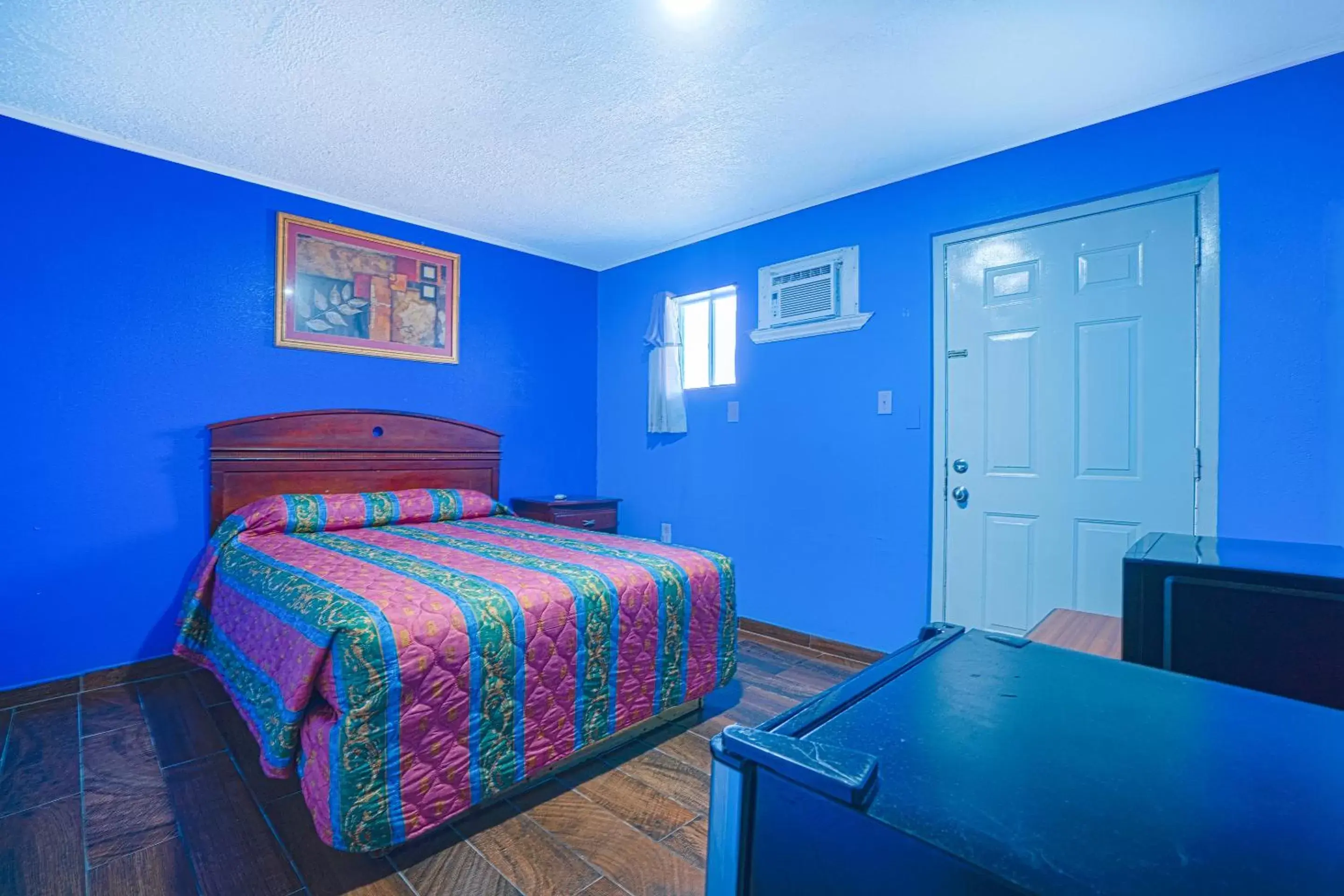 Bedroom in Monterrey Motel Padre Island, Corpus Christi BY OYO
