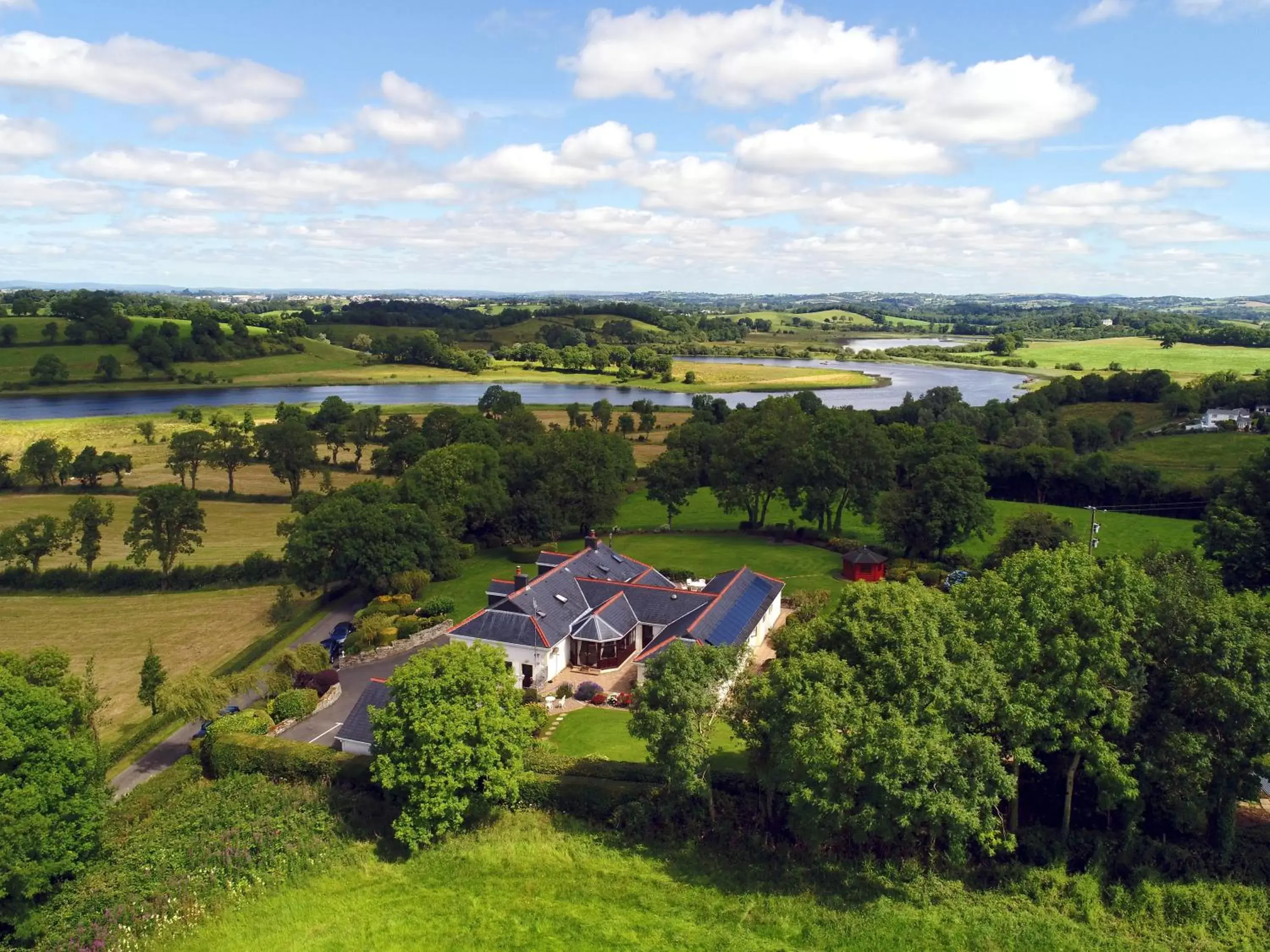 Natural landscape, Bird's-eye View in Willowbank House