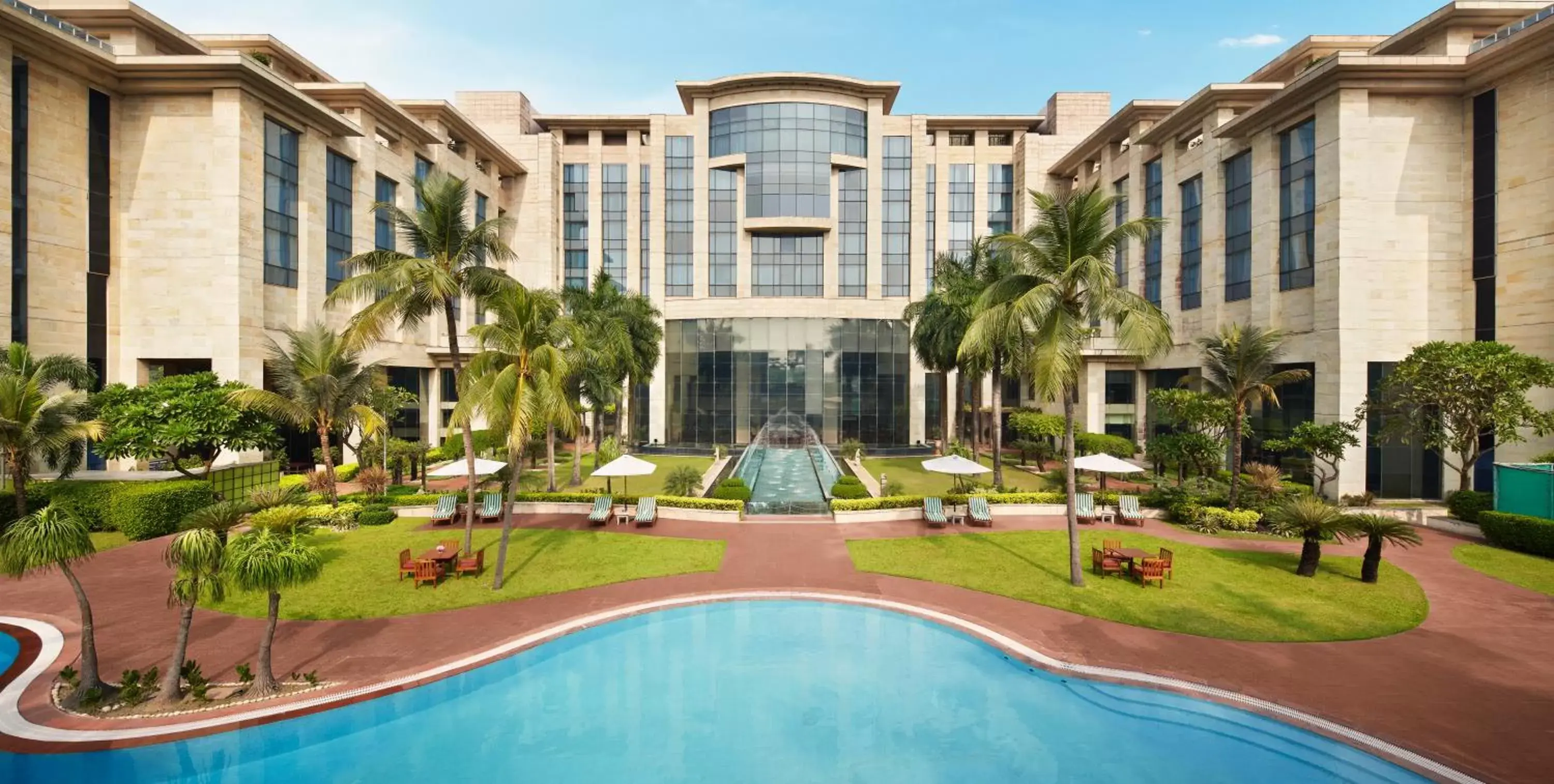 Swimming Pool in Hyatt Regency Kolkata