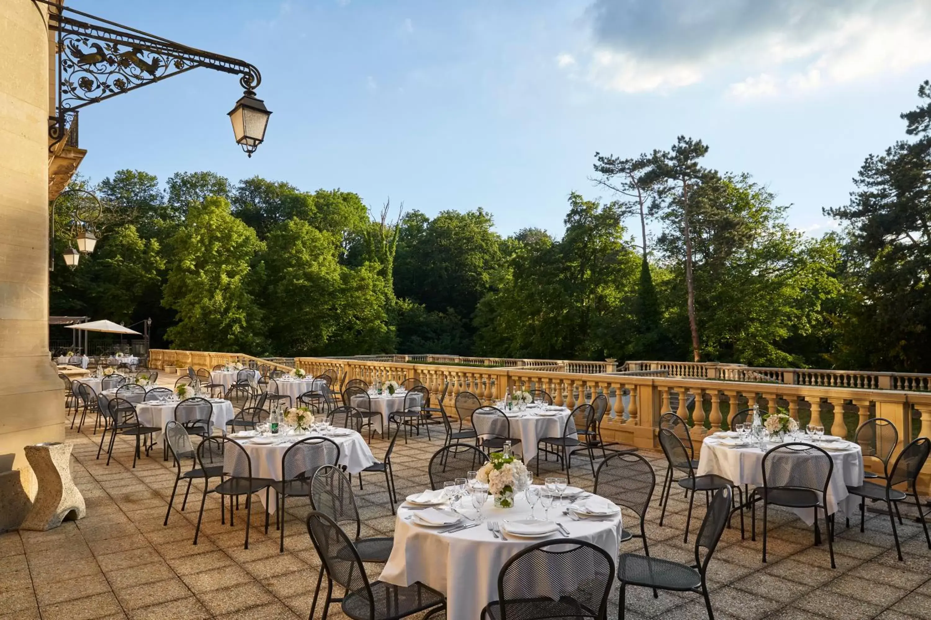 Balcony/Terrace, Restaurant/Places to Eat in Chateau de Montvillargenne