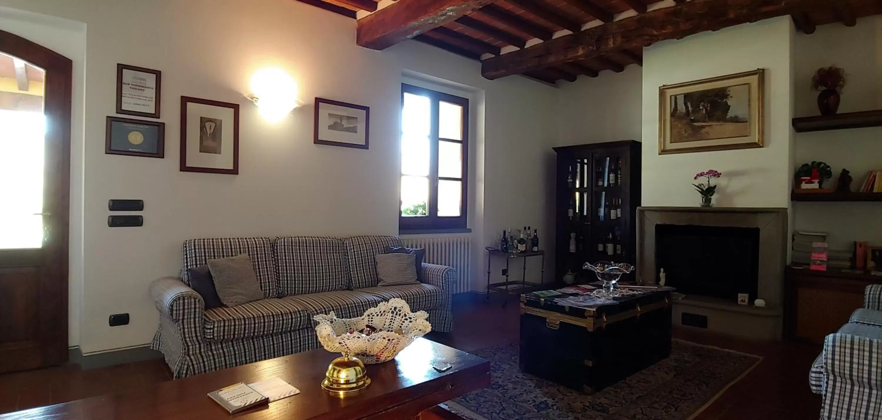 Living room, Seating Area in Torrebianca Tuscany