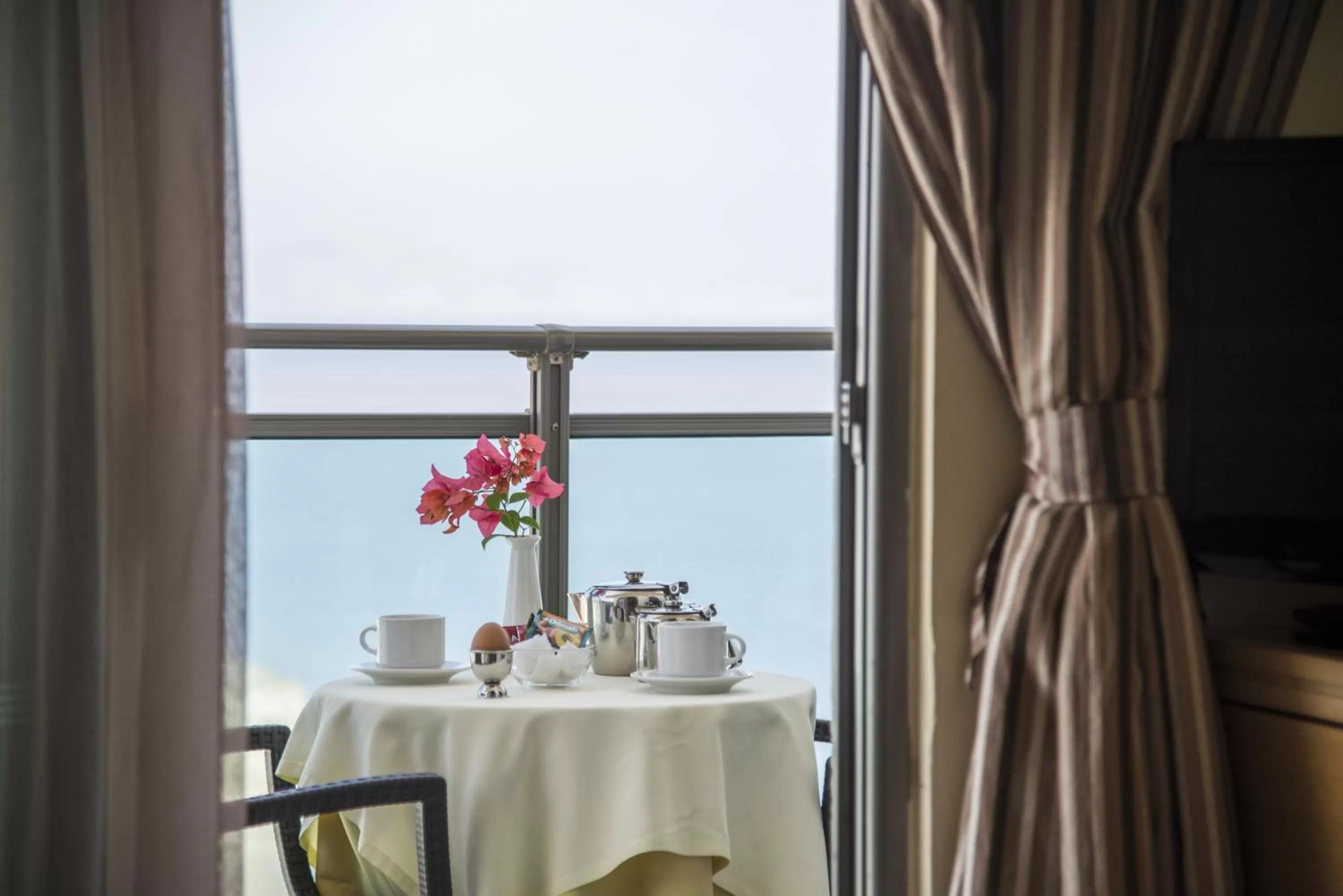 Day in Manousos City Hotel