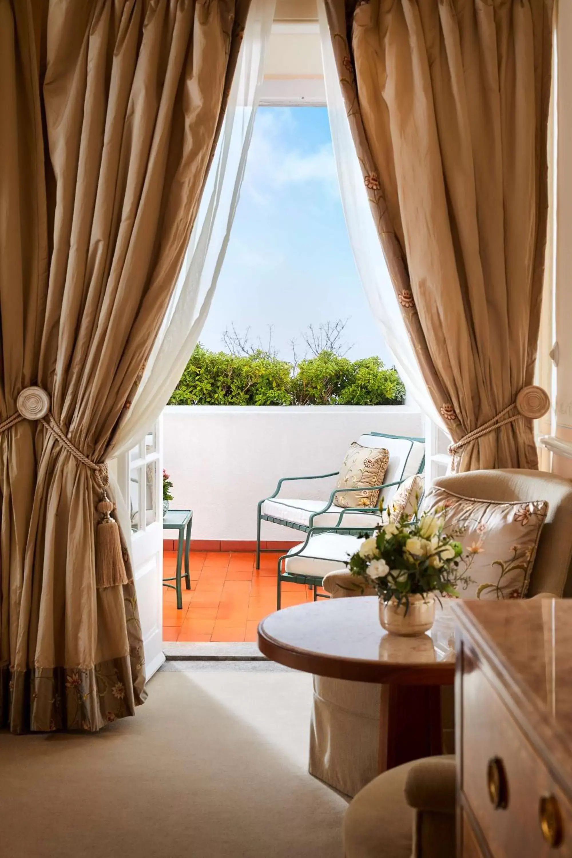 Bedroom in Tivoli Palácio de Seteais Sintra Hotel - The Leading Hotels of the World