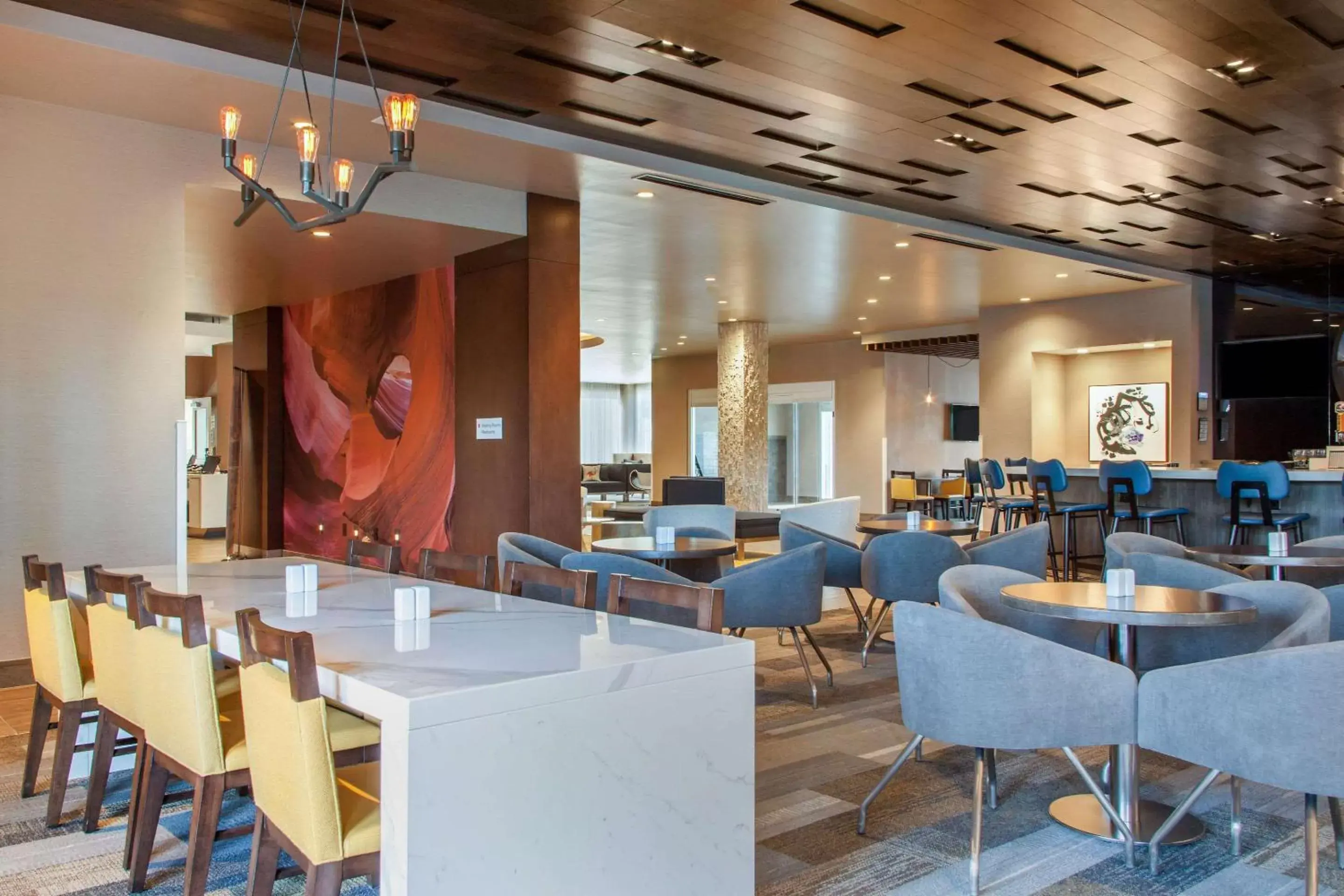 Restaurant/places to eat, Lounge/Bar in Cambria Hotel Phoenix Chandler - Fashion Center