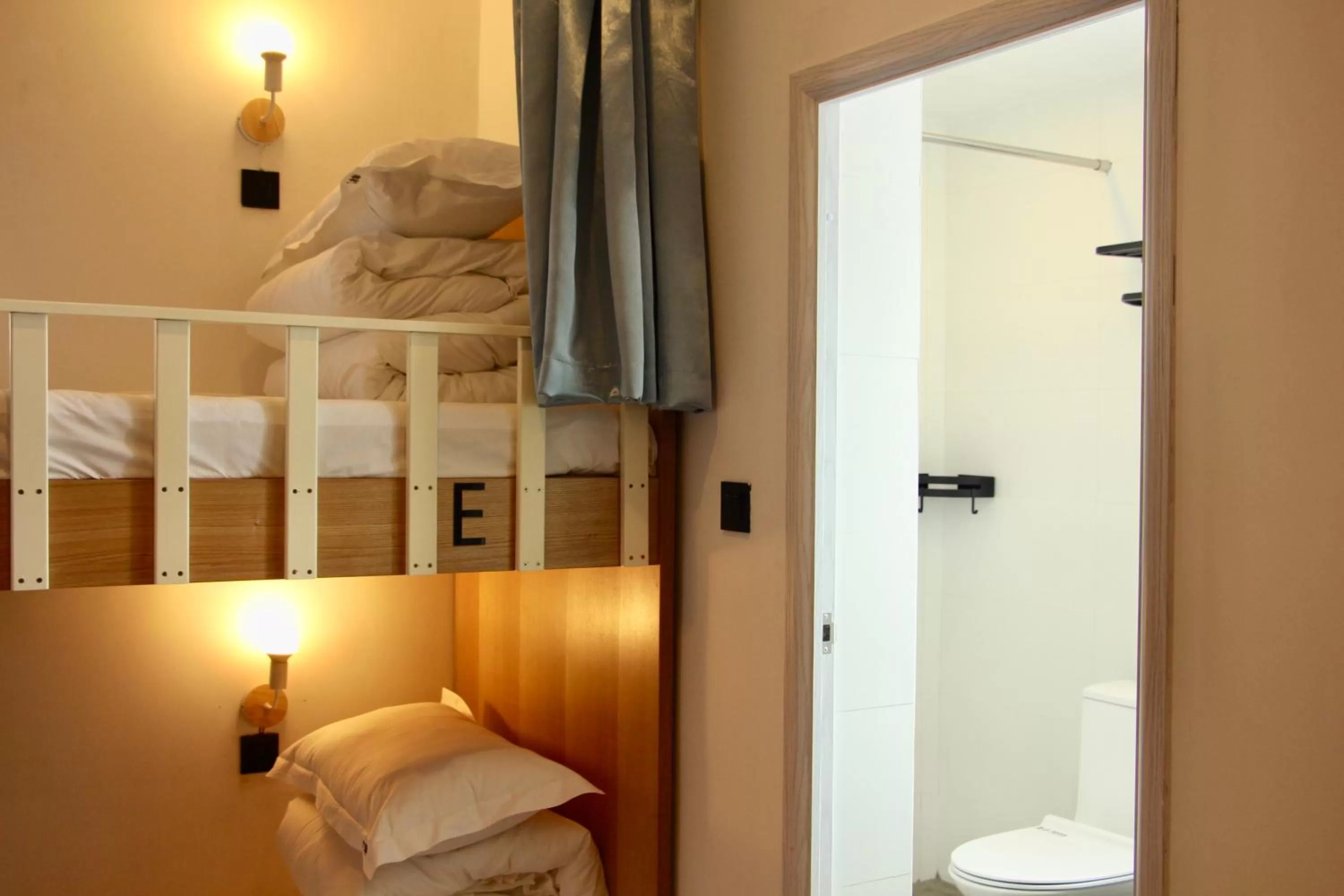 bunk bed, Bed in Travel light Guilin