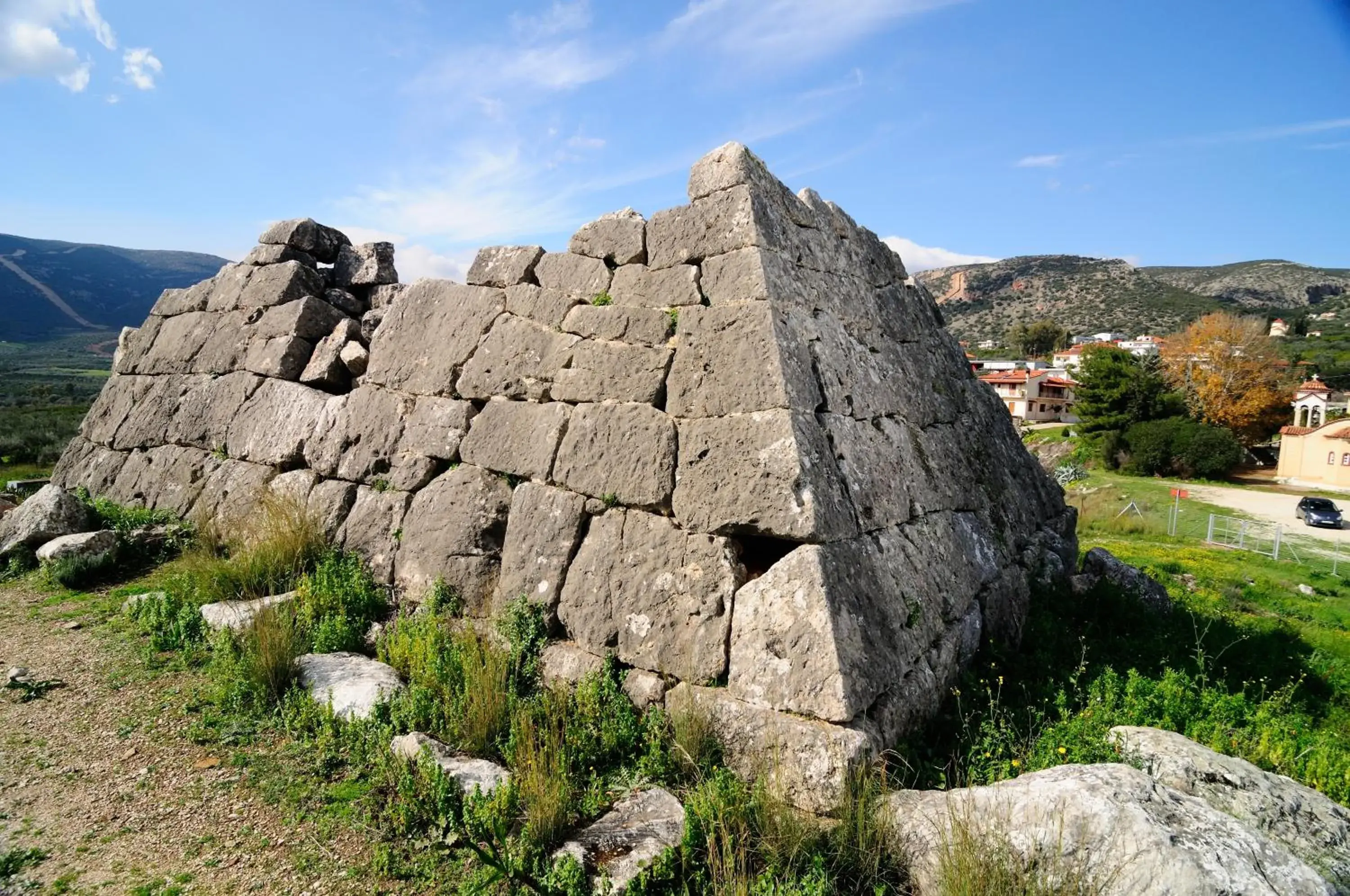 Nearby landmark, Property Building in Morfeas Hotel