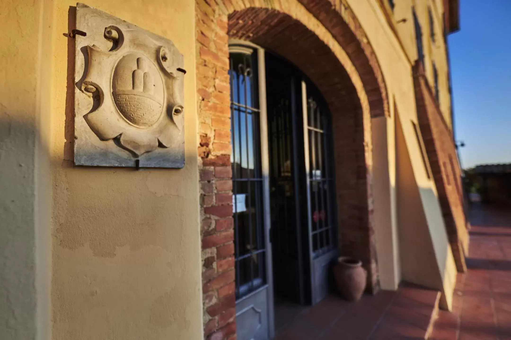 Facade/entrance in Villa Curina Resort