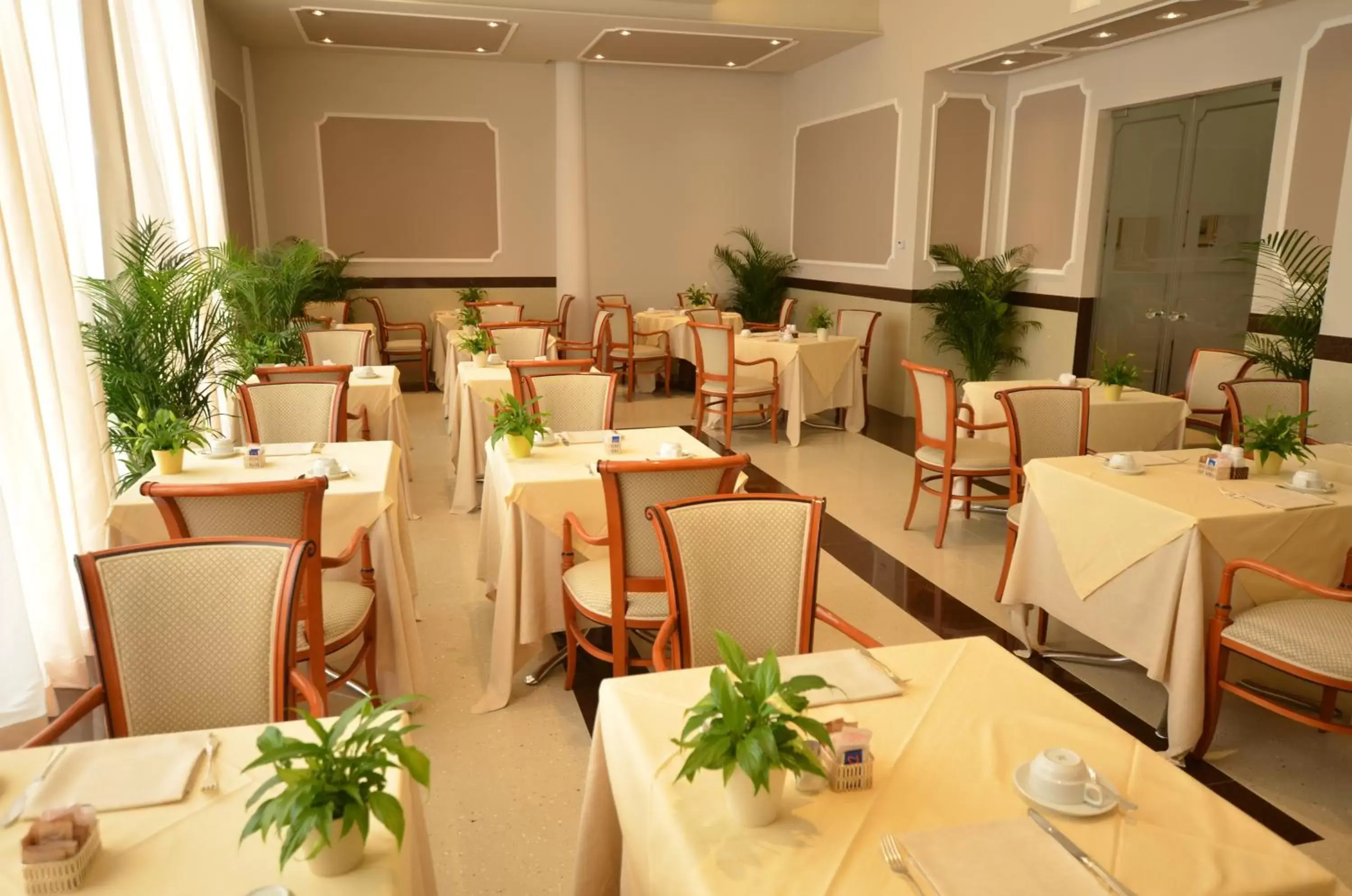 Restaurant/Places to Eat in Hotel Campo Marzio