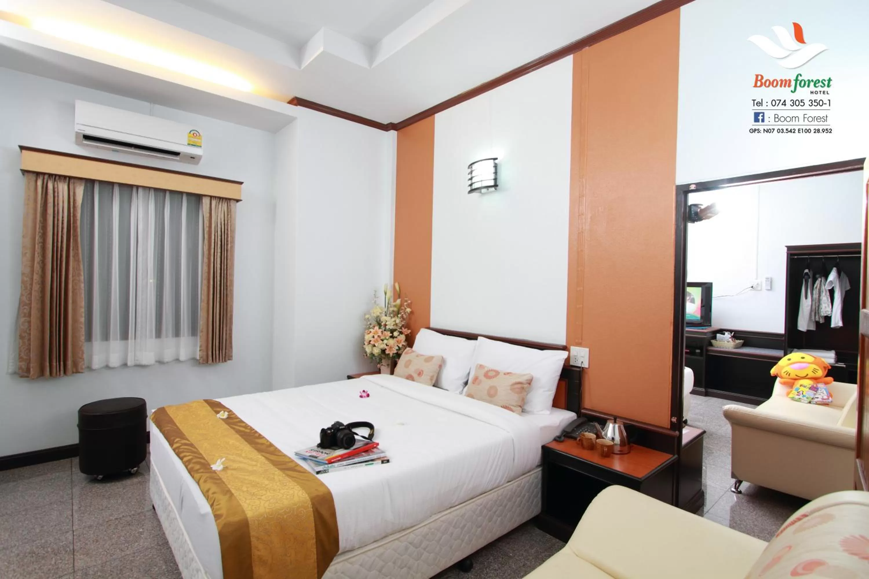 Bed in Boom Forest Hotel