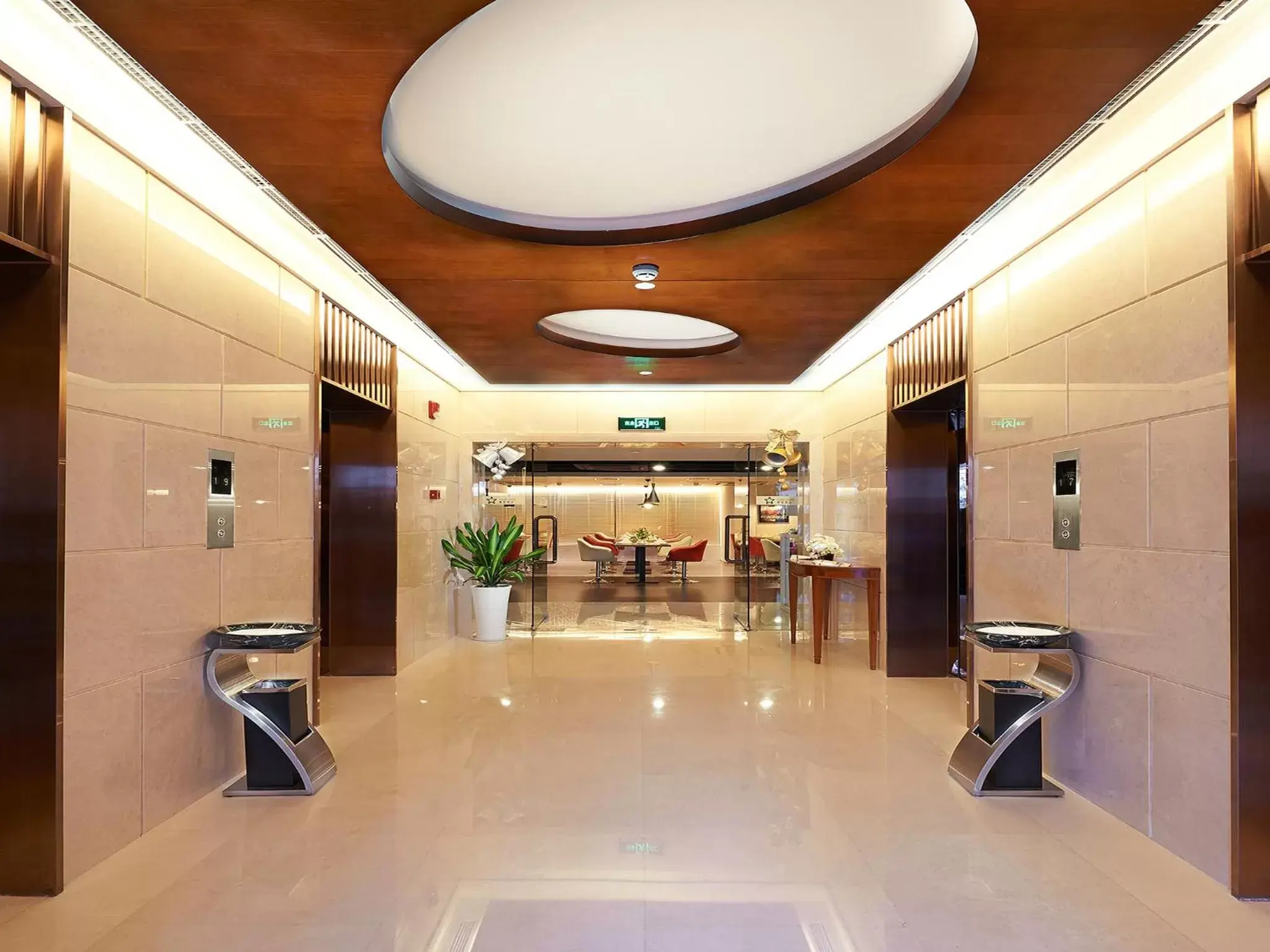 Lobby or reception, Lobby/Reception in Starr Hotel Shanghai (Shanghai Railway Station)