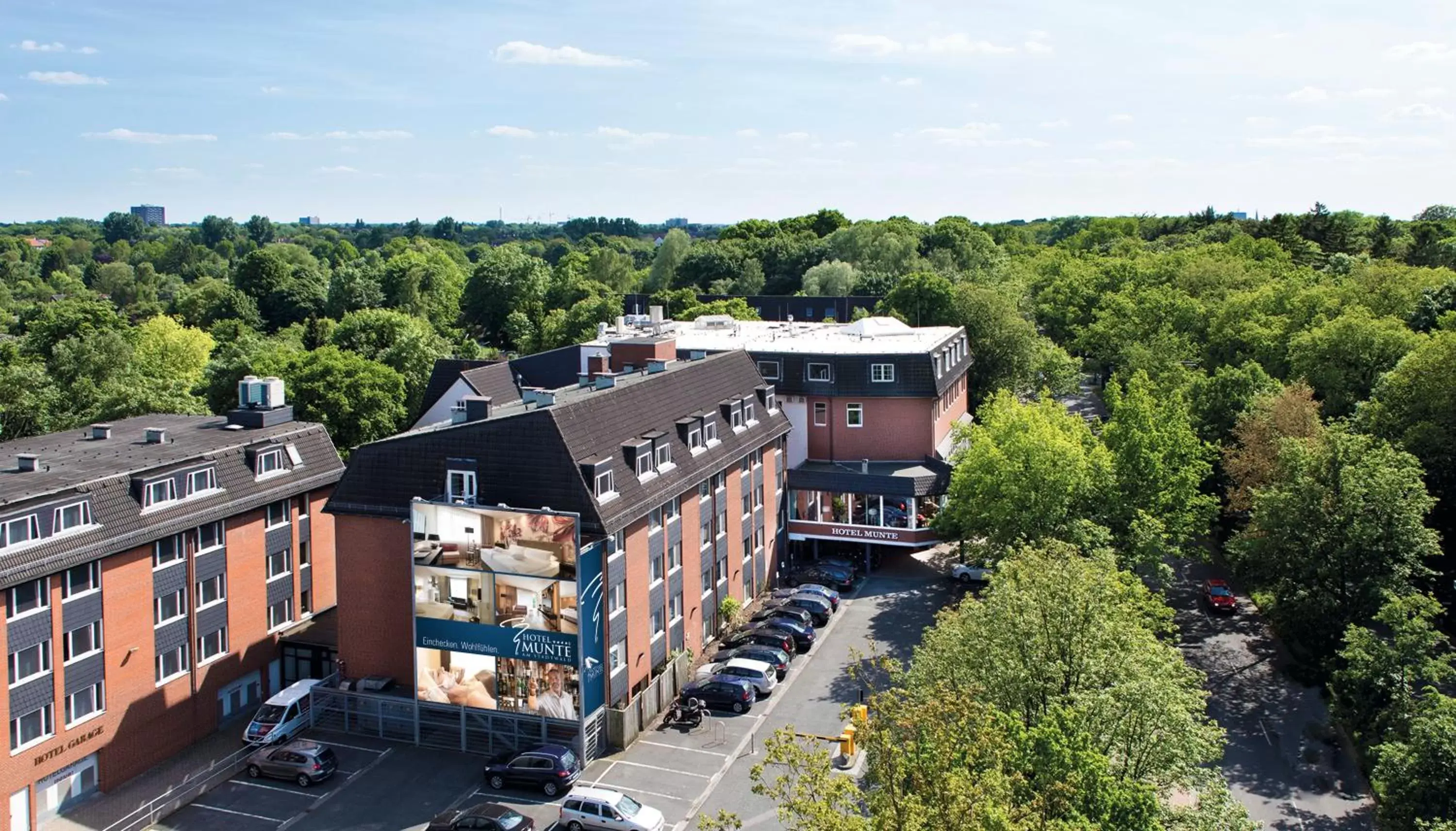 Property building, Bird's-eye View in Hotel Munte am Stadtwald