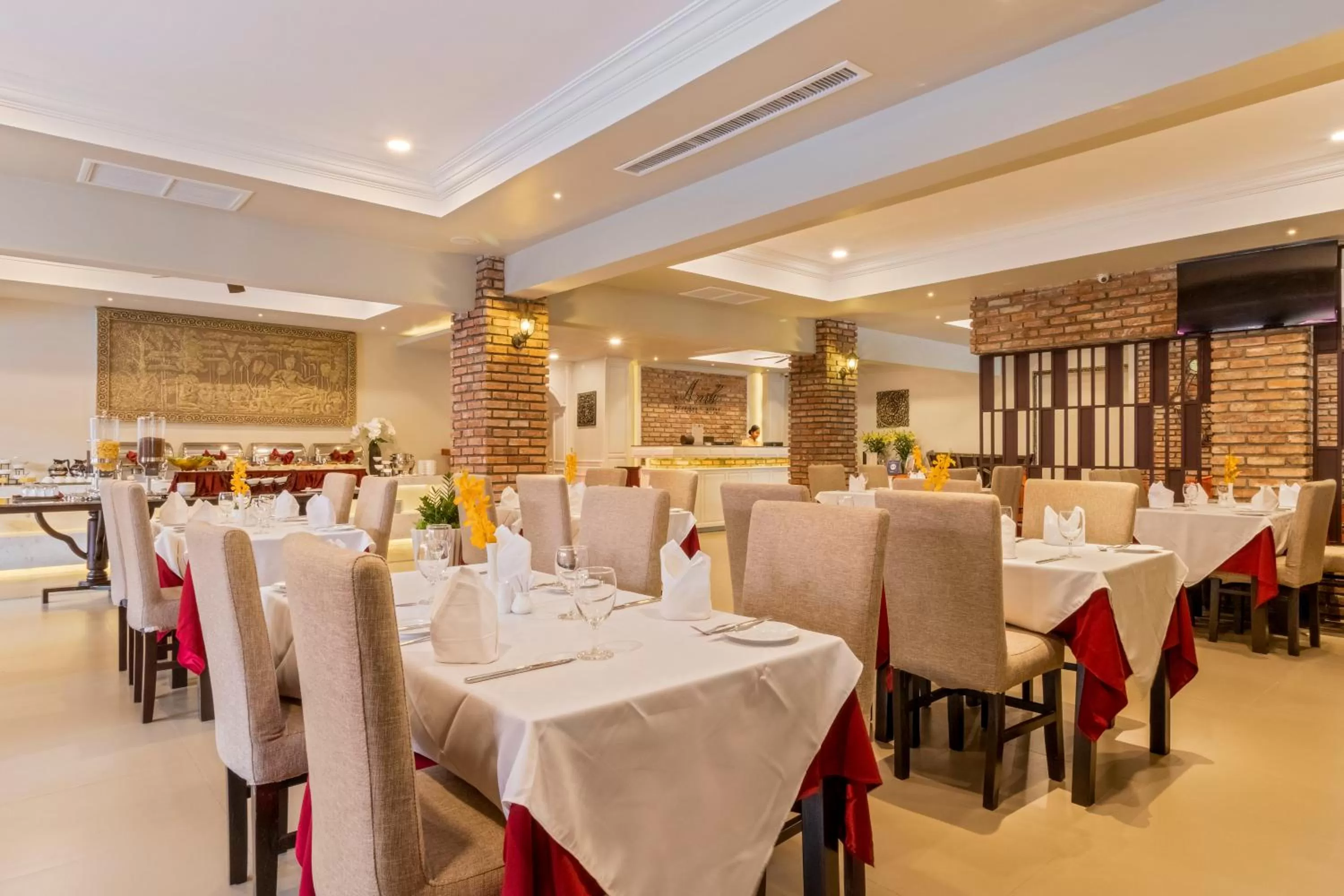 Restaurant/places to eat in Anik Boutique Hotel & Spa on Norodom Blvd