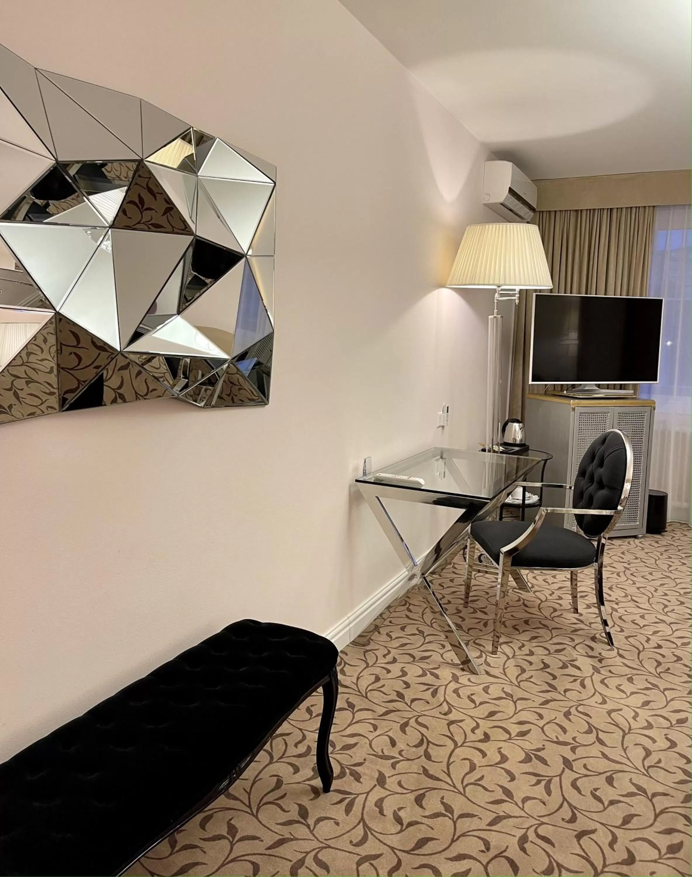 Seating area in Hotel Adriatica