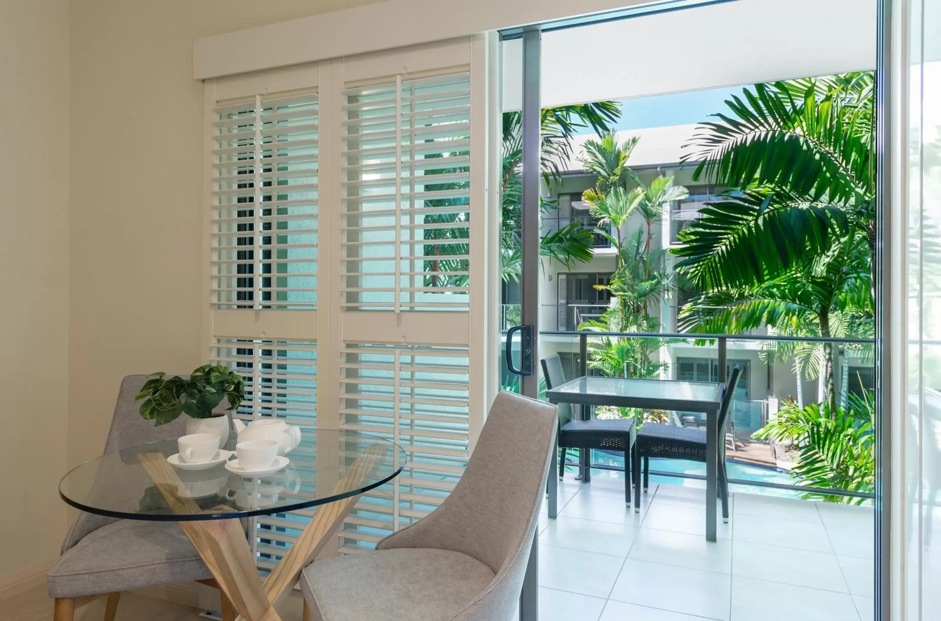 Dining area in Shantara Resort Port Douglas - Adults Only Retreat