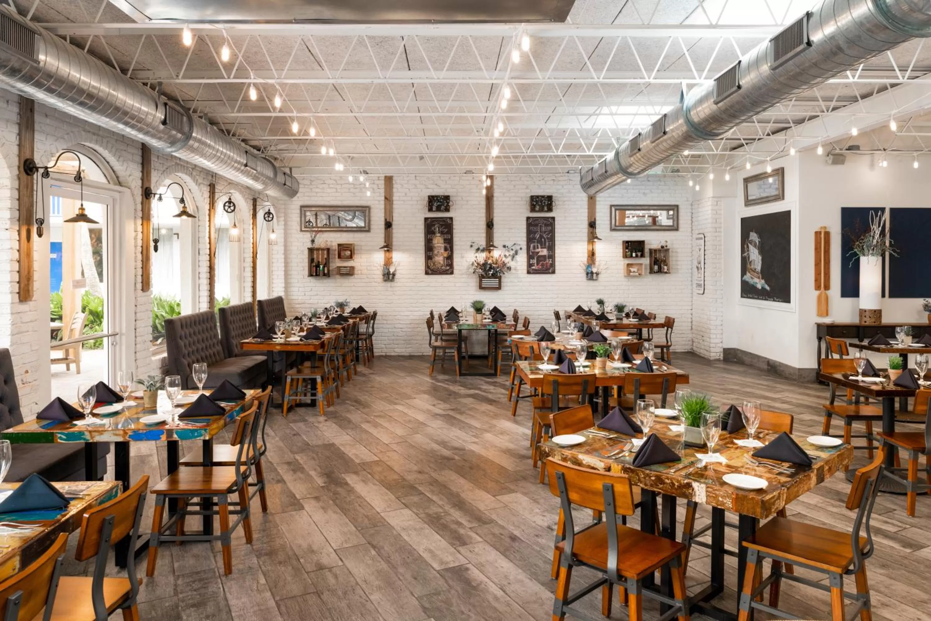 Restaurant/places to eat in The Island Resort at Fort Walton Beach