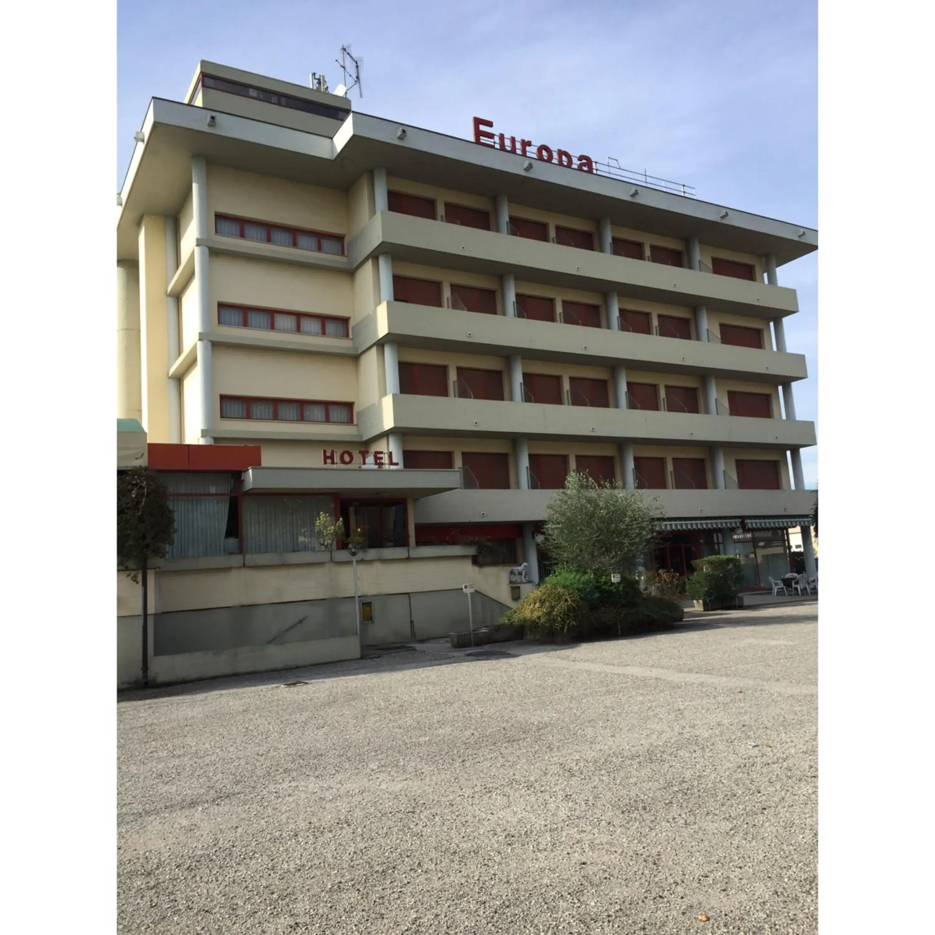 Facade/entrance, Property Building in Hotel Europa