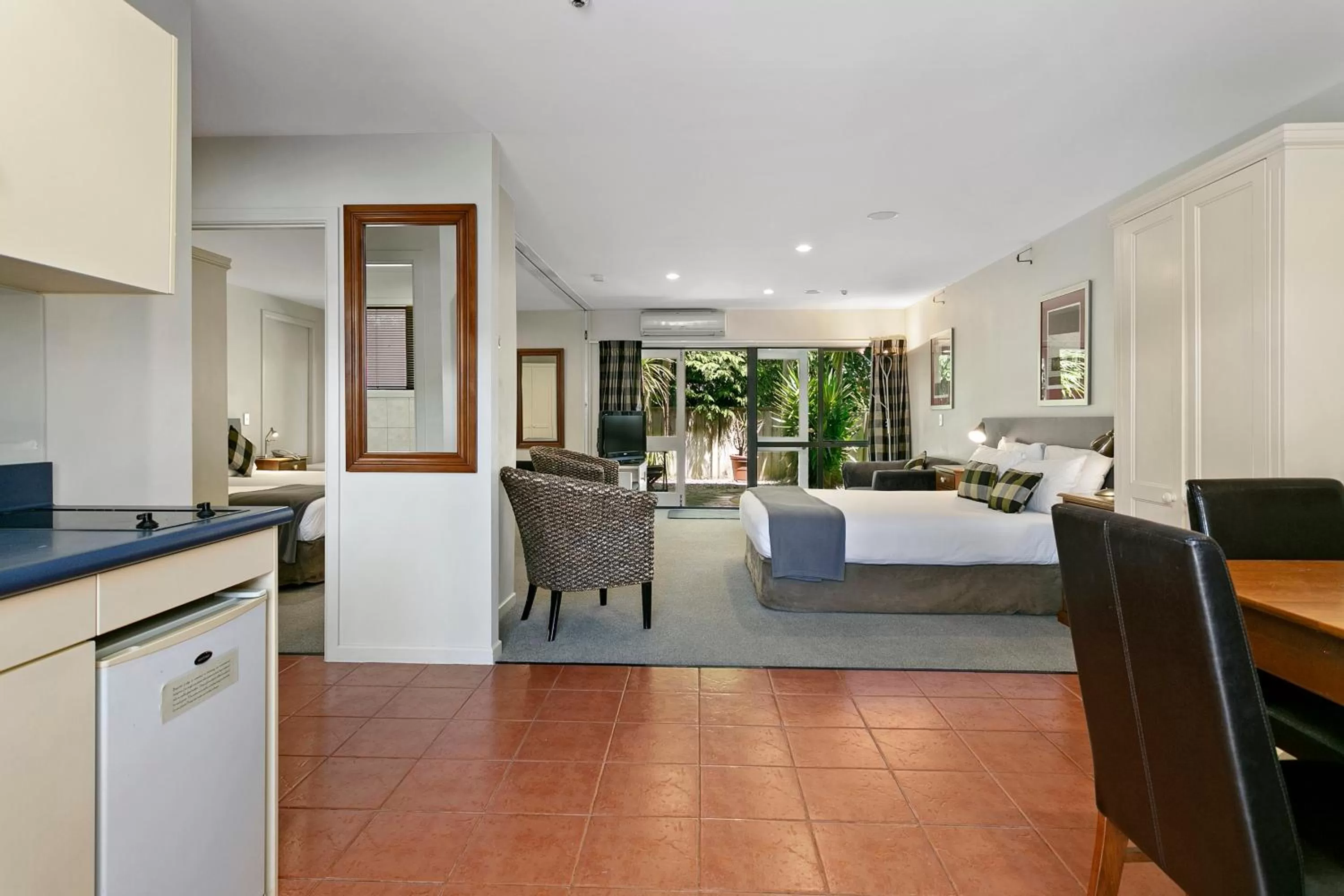 Photo of the whole room in Baycrest Thermal Lodge