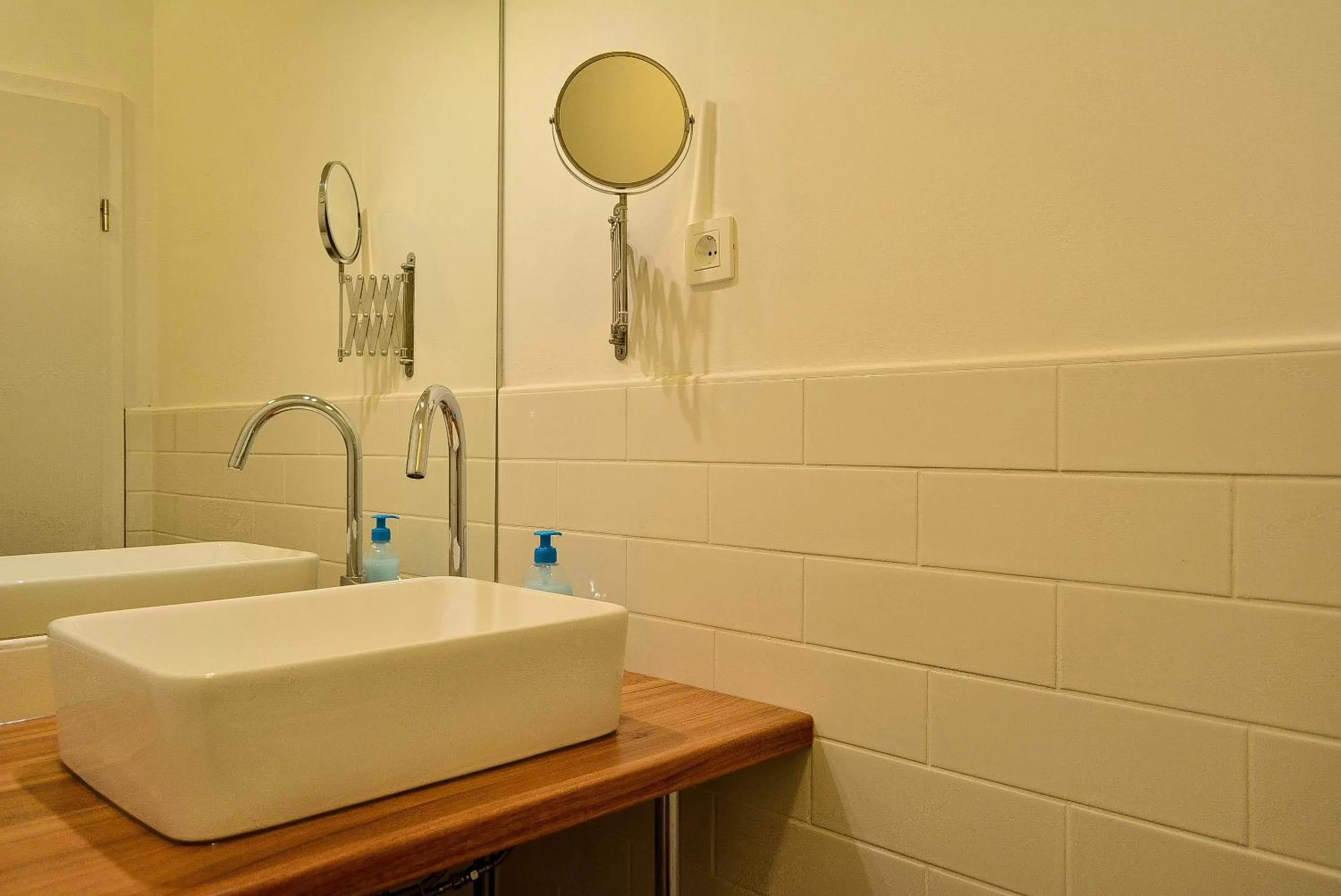 Bathroom in Golden B&B