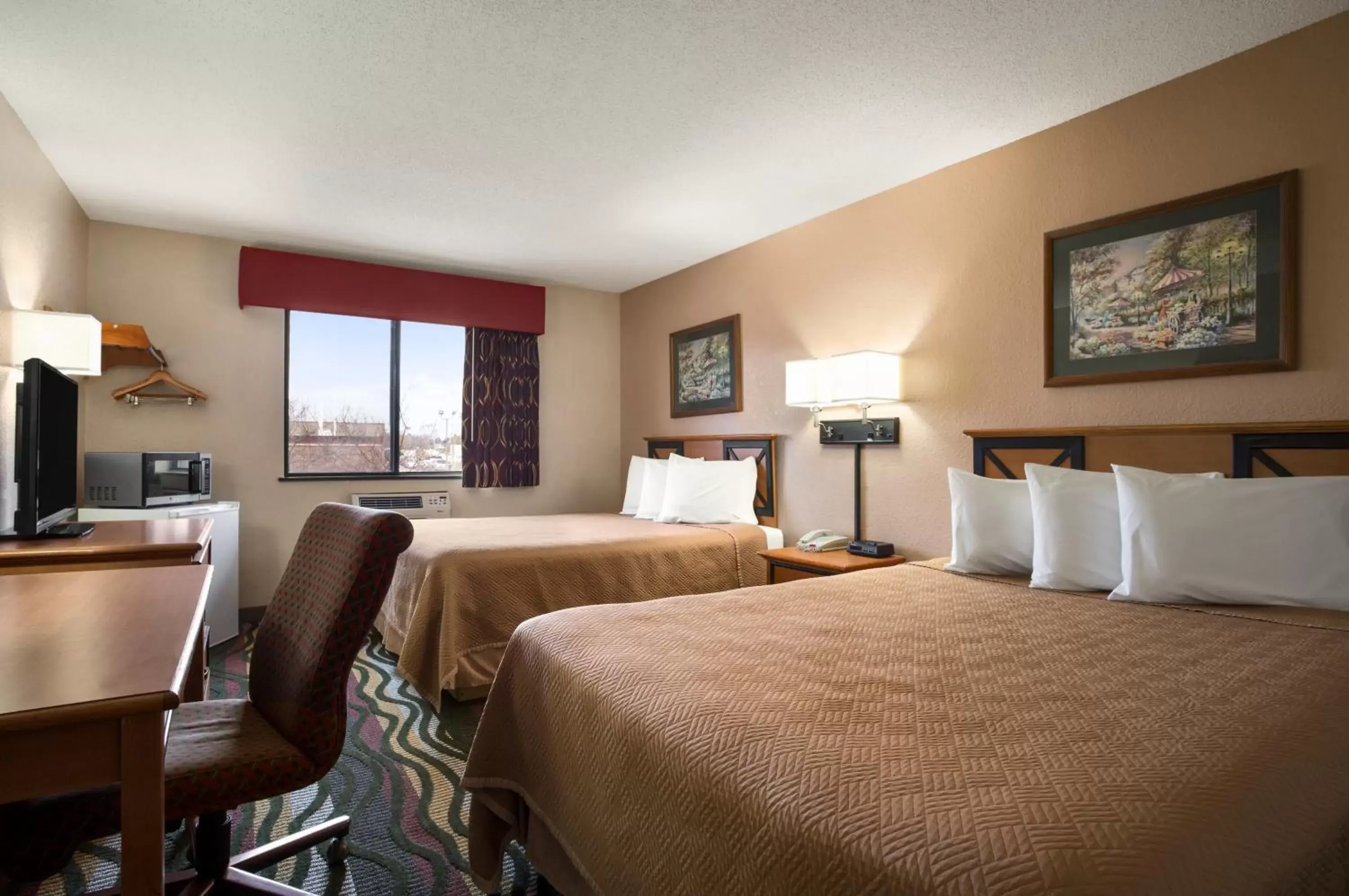 Photo of the whole room in Travelodge by Wyndham Battle Creek