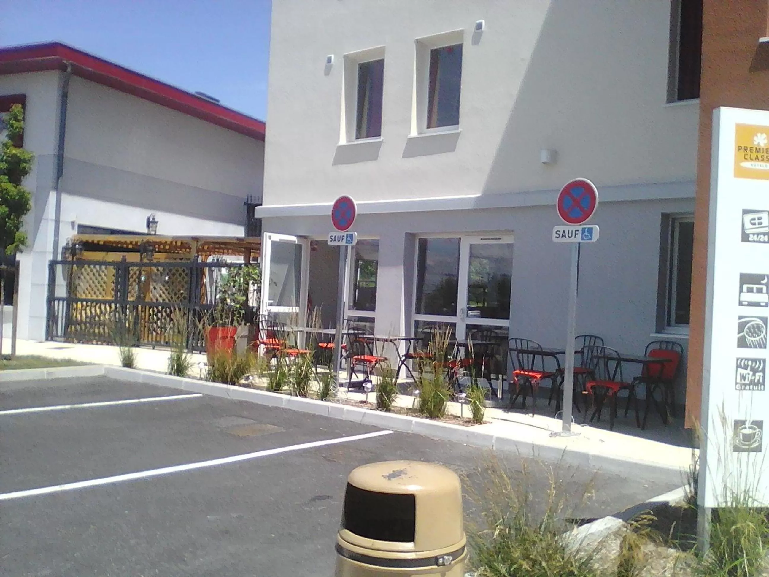 Decorative detail in Premiere Classe Valence Nord - Saint Marcel Les Valence