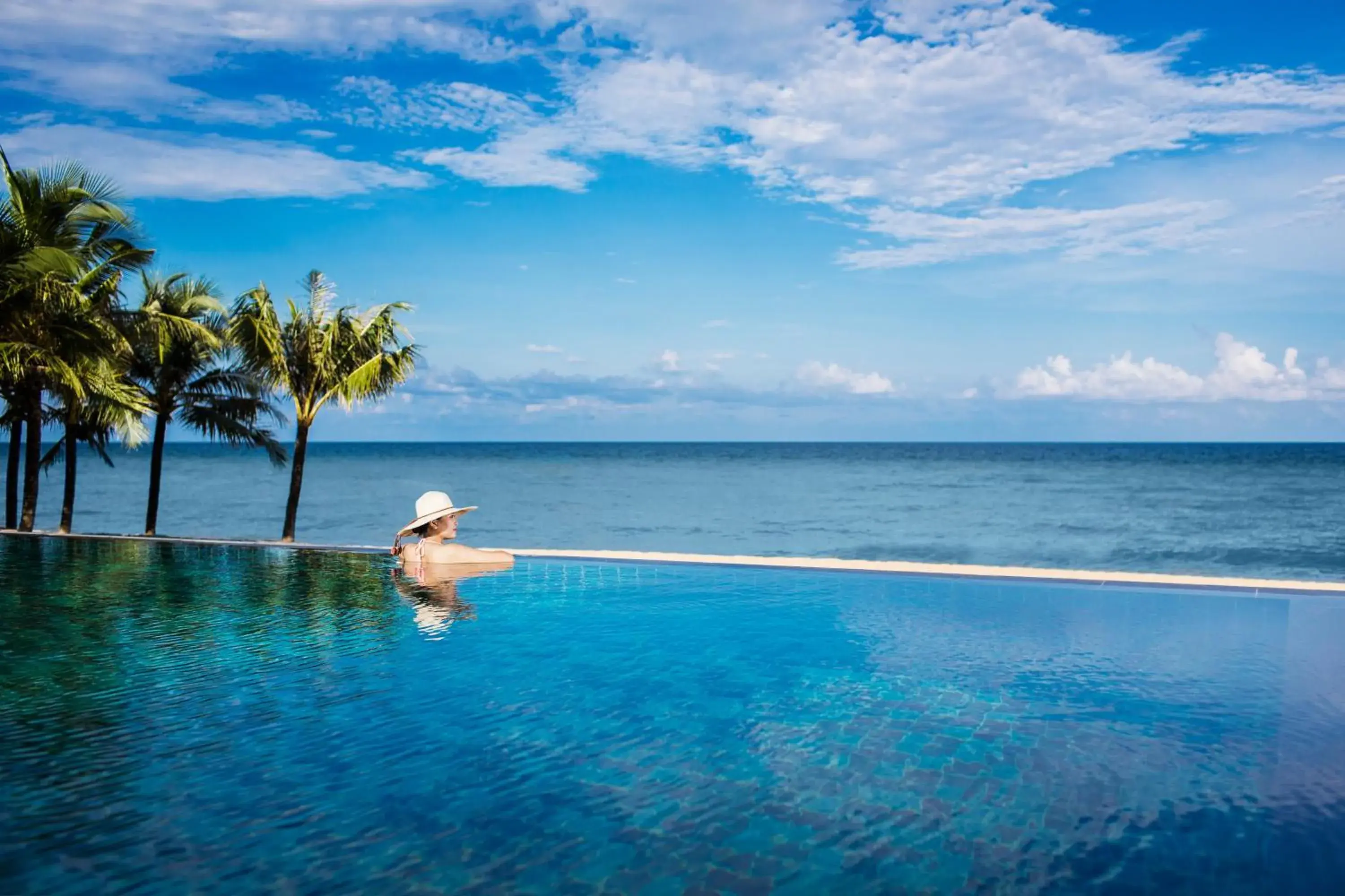 Swimming pool in Dusit Princess Moonrise Beach Resort