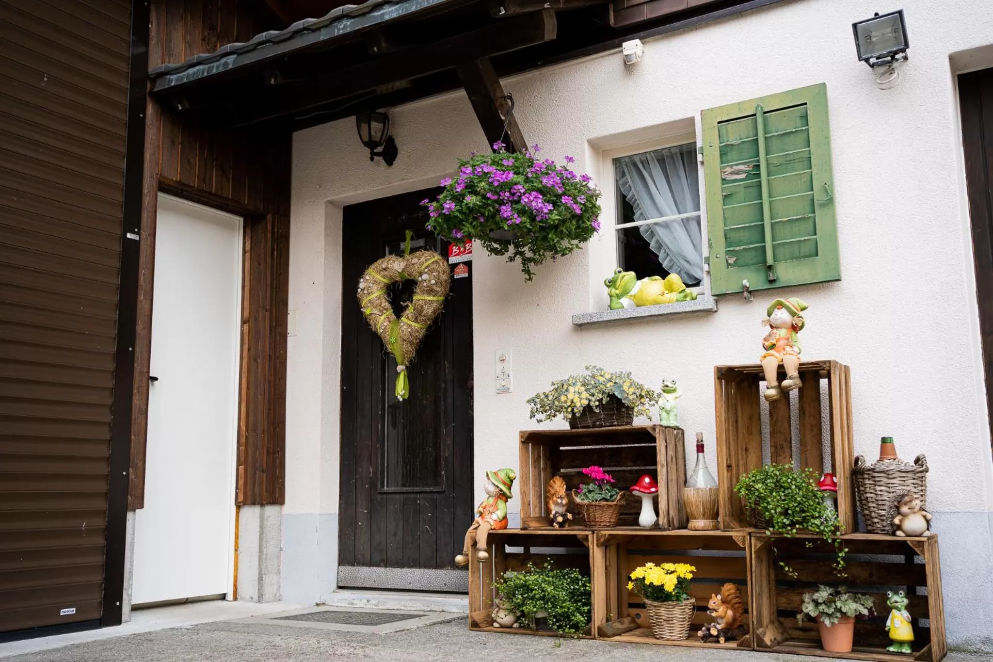 Facade/entrance in Bnbetschart