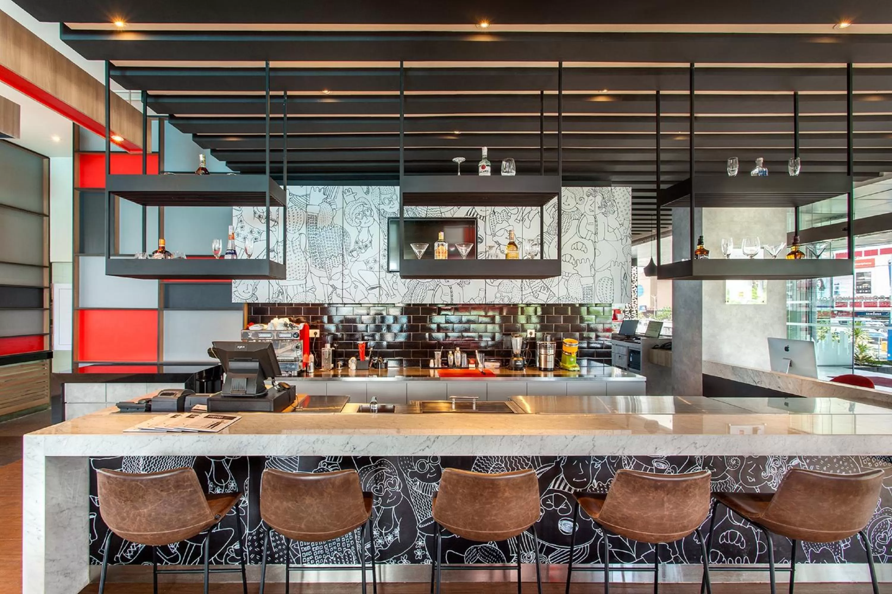 Nightclub / DJ in Ibis Manado City Center Boulevard