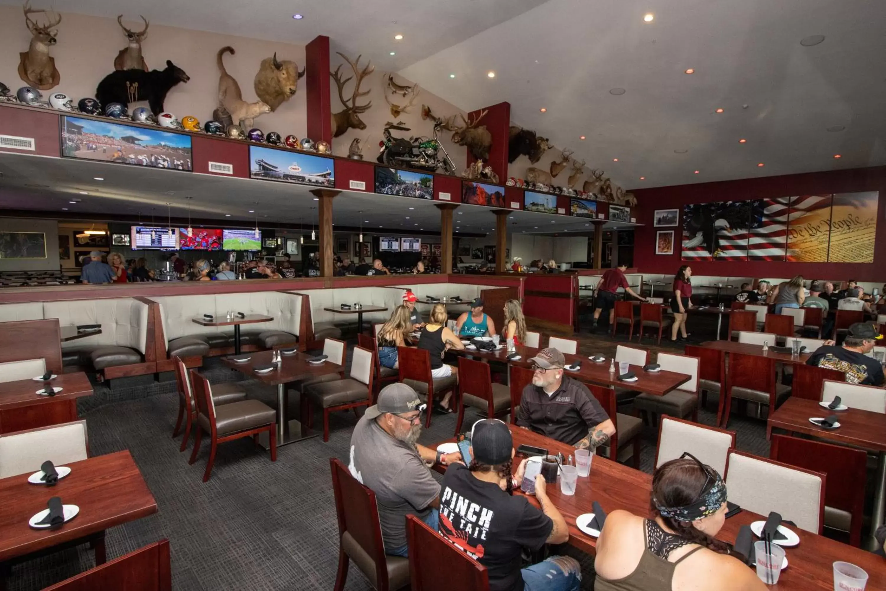 Restaurant/places to eat in The Resort at Lake of the Ozarks Restaurant/places to eat in The Resort at Lake of the Ozarks