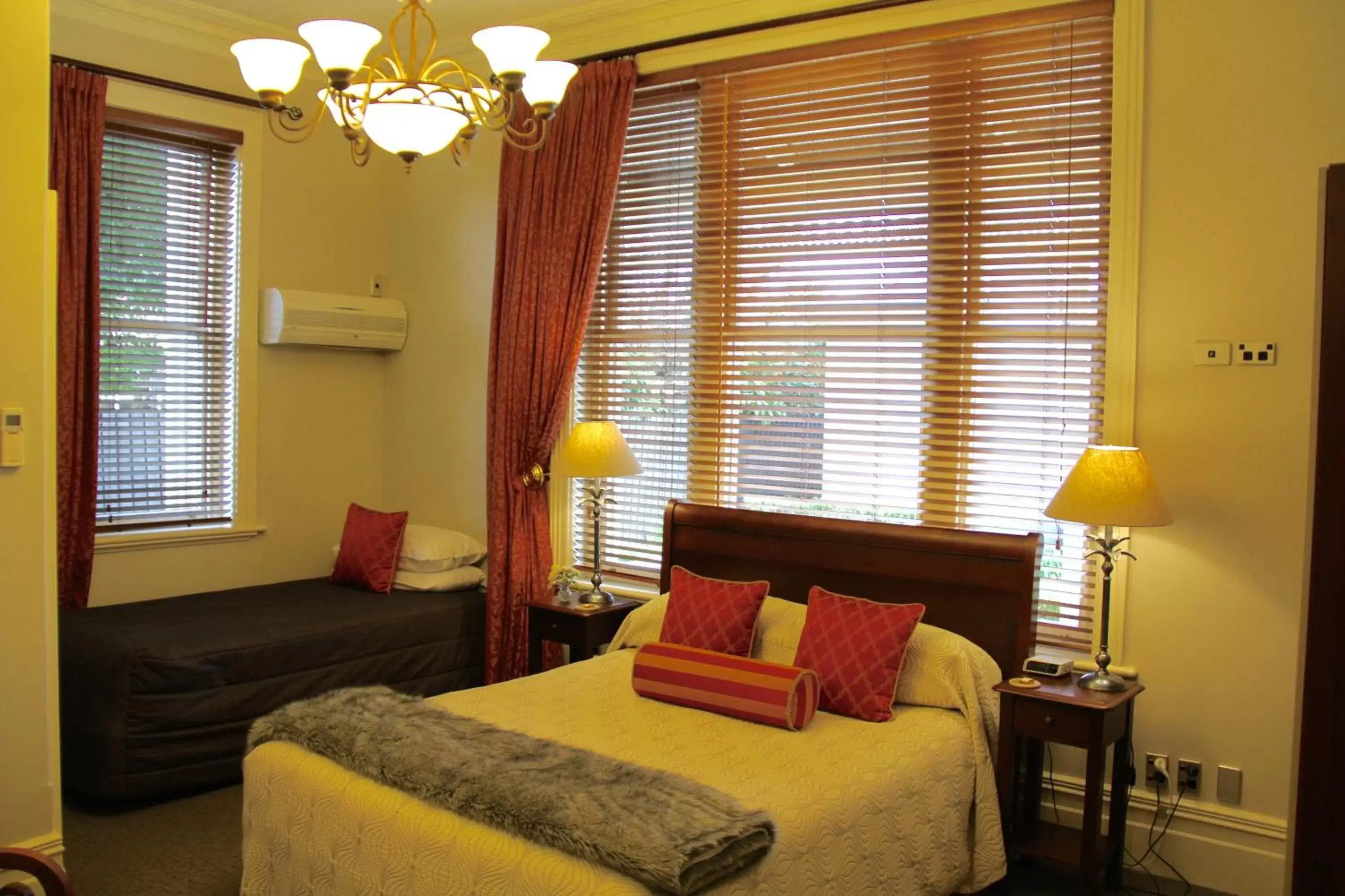 Bed in Merivale Manor Bed in Merivale Manor