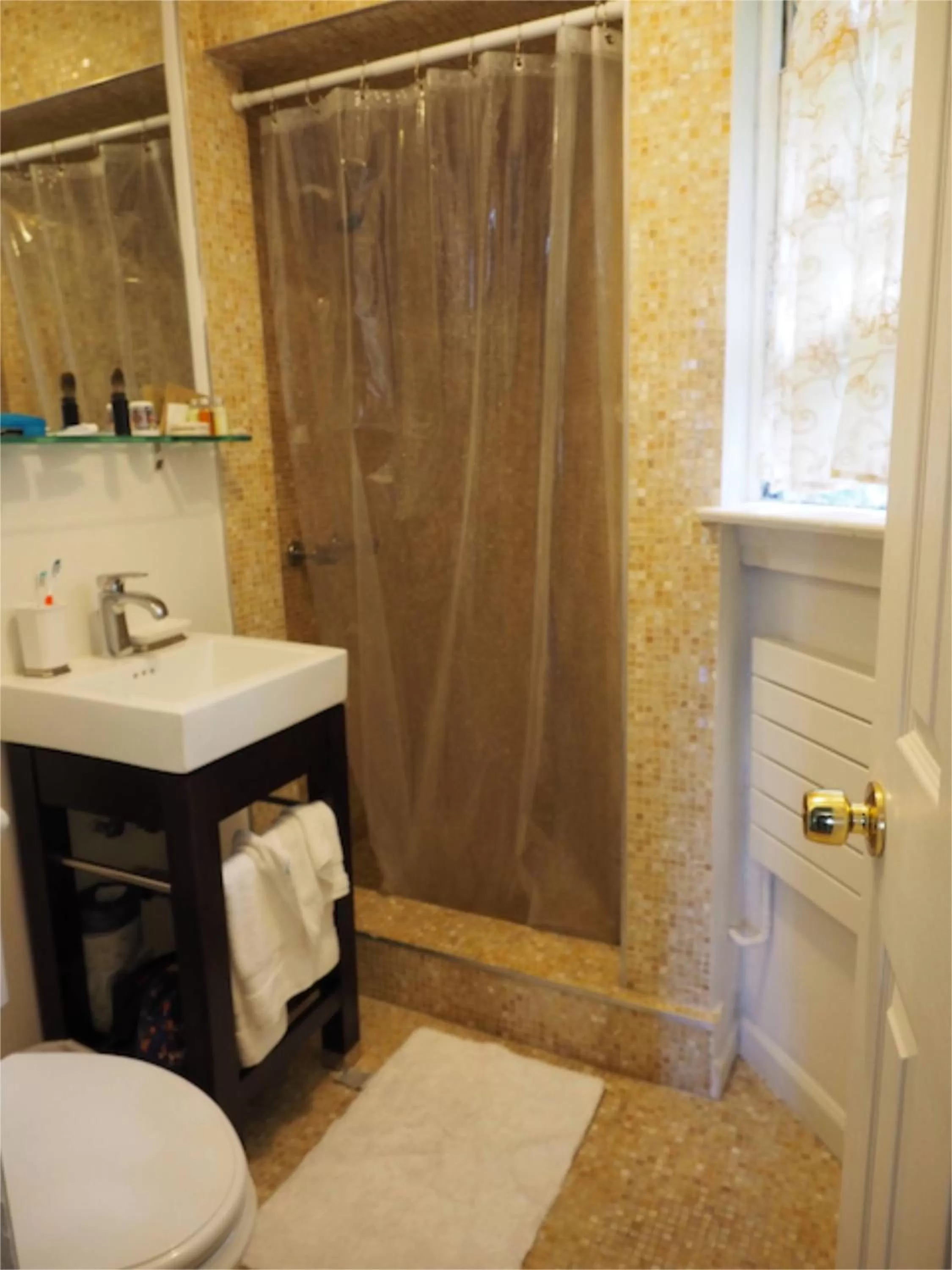 Bathroom in Incentra Village Hotel