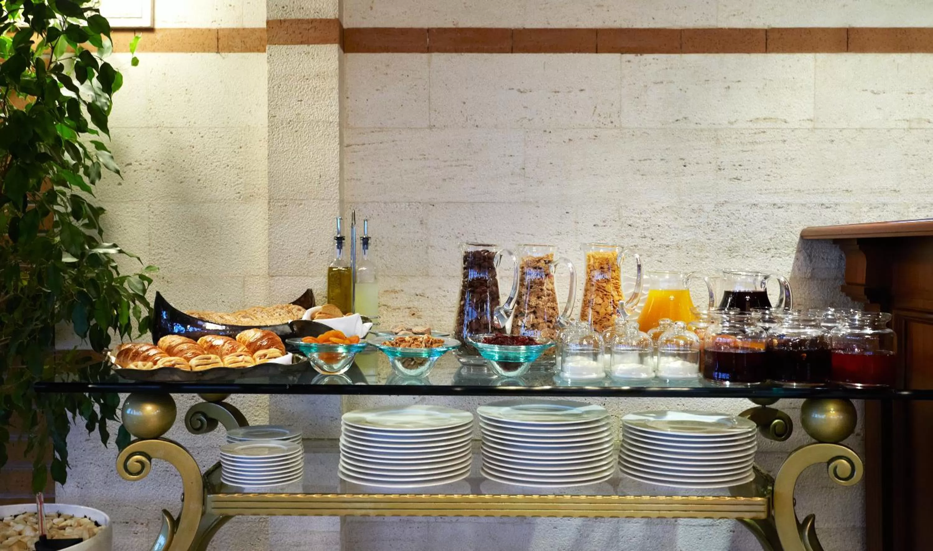 Restaurant/places to eat in Valide Sultan Konagi