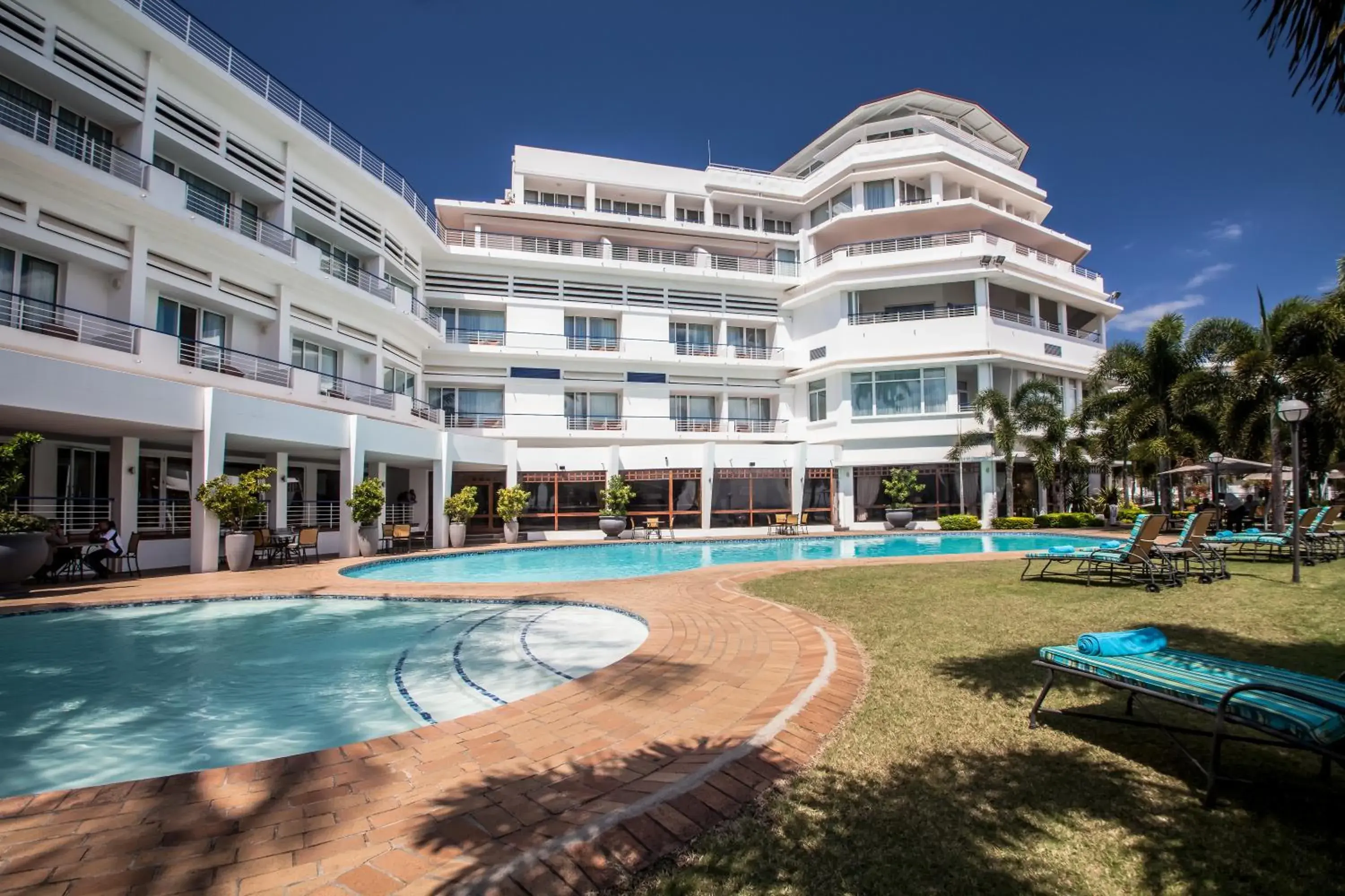 Pool view, Property Building in Hotel Cardoso