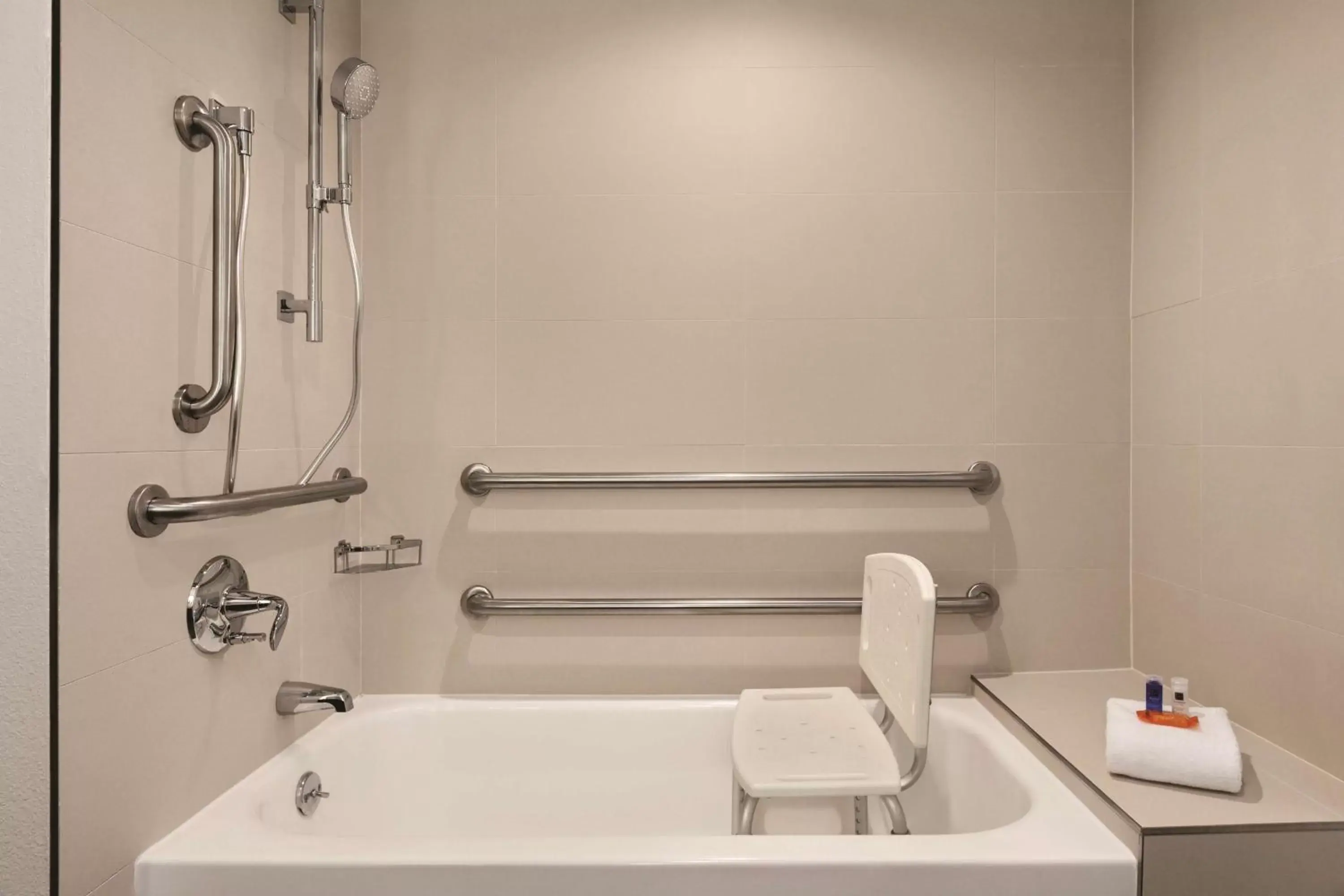 Bathroom in Radisson Hotel Sunnyvale - Silicon Valley