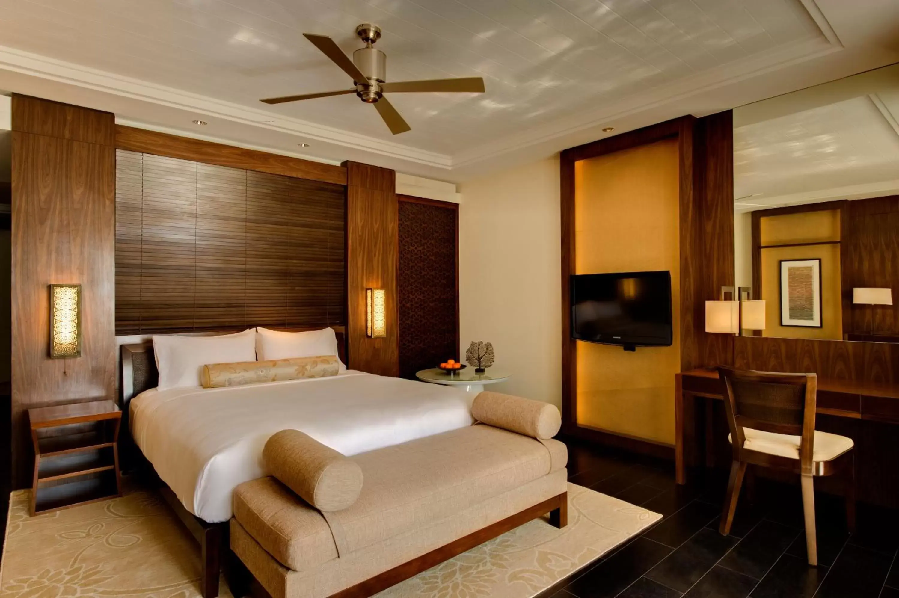 Bed in Grand Hyatt Goa