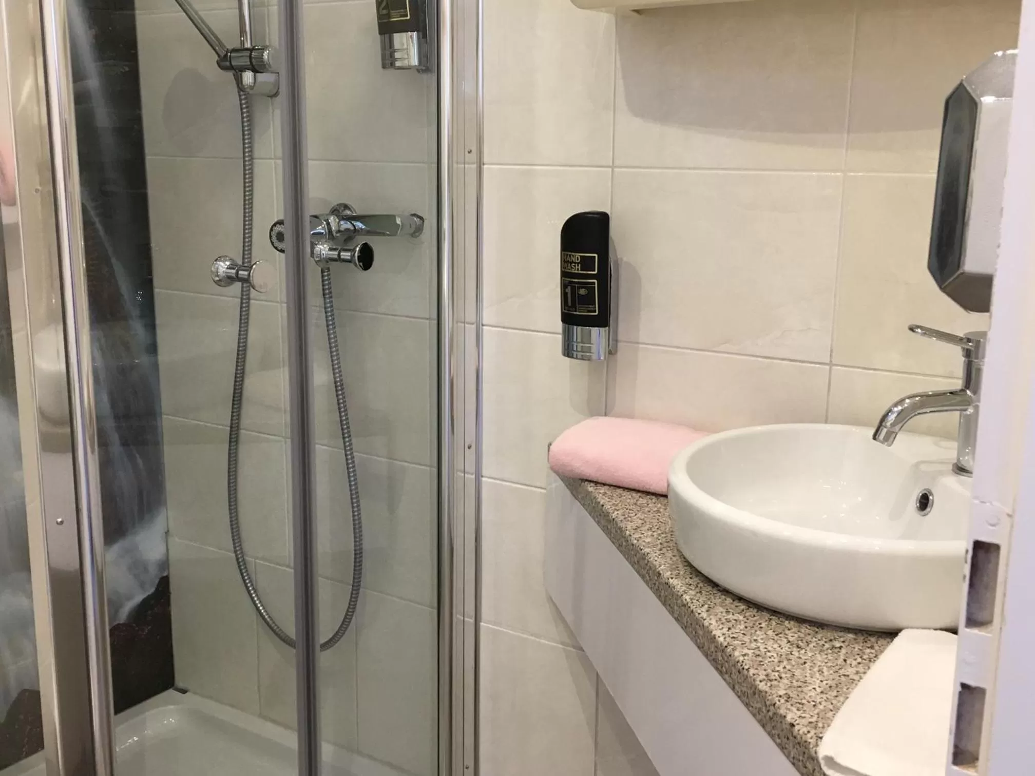 Standard Single Room in Hotel Almrausch