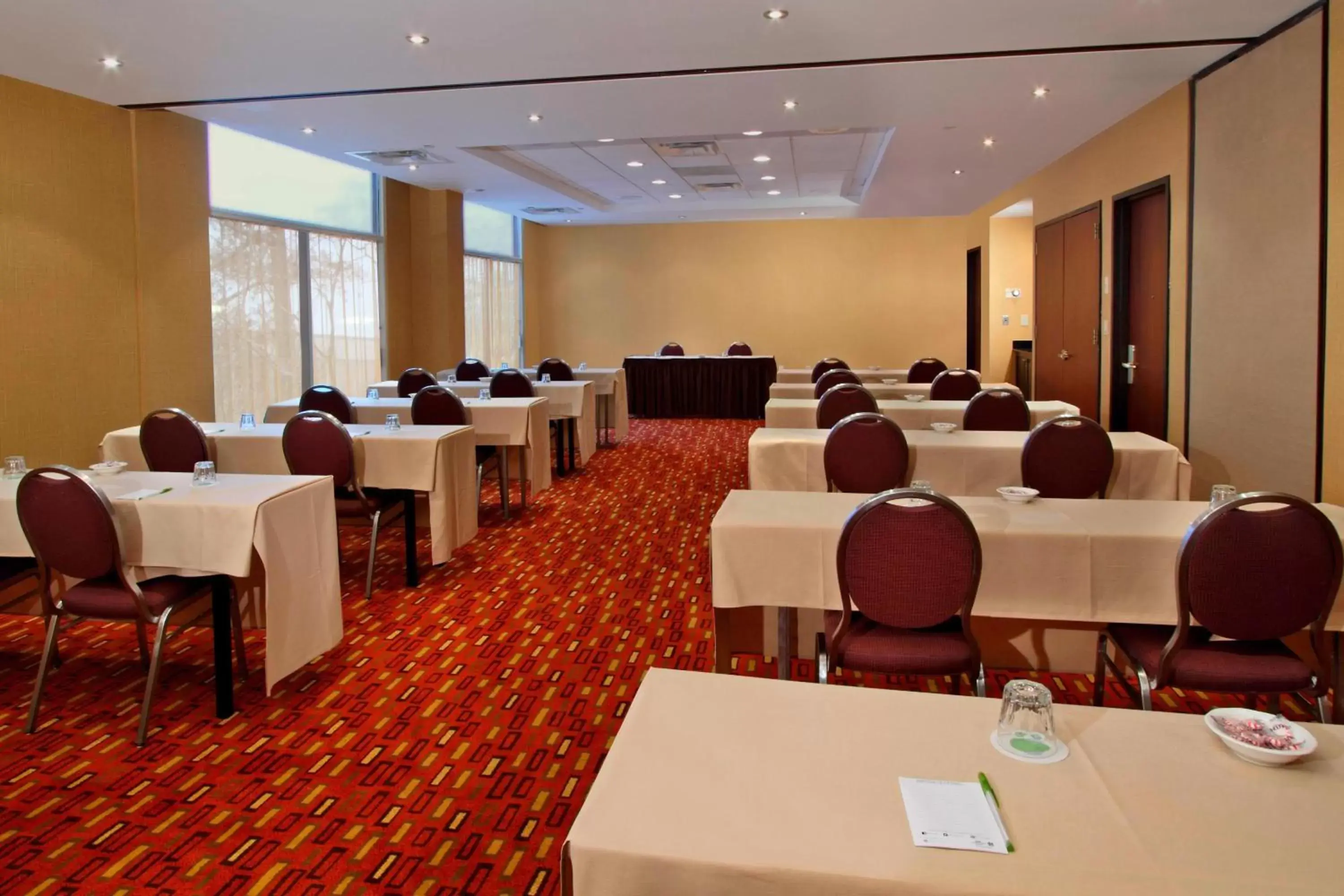 Meeting/conference room in Courtyard by Marriott Lyndhurst/Meadowlands