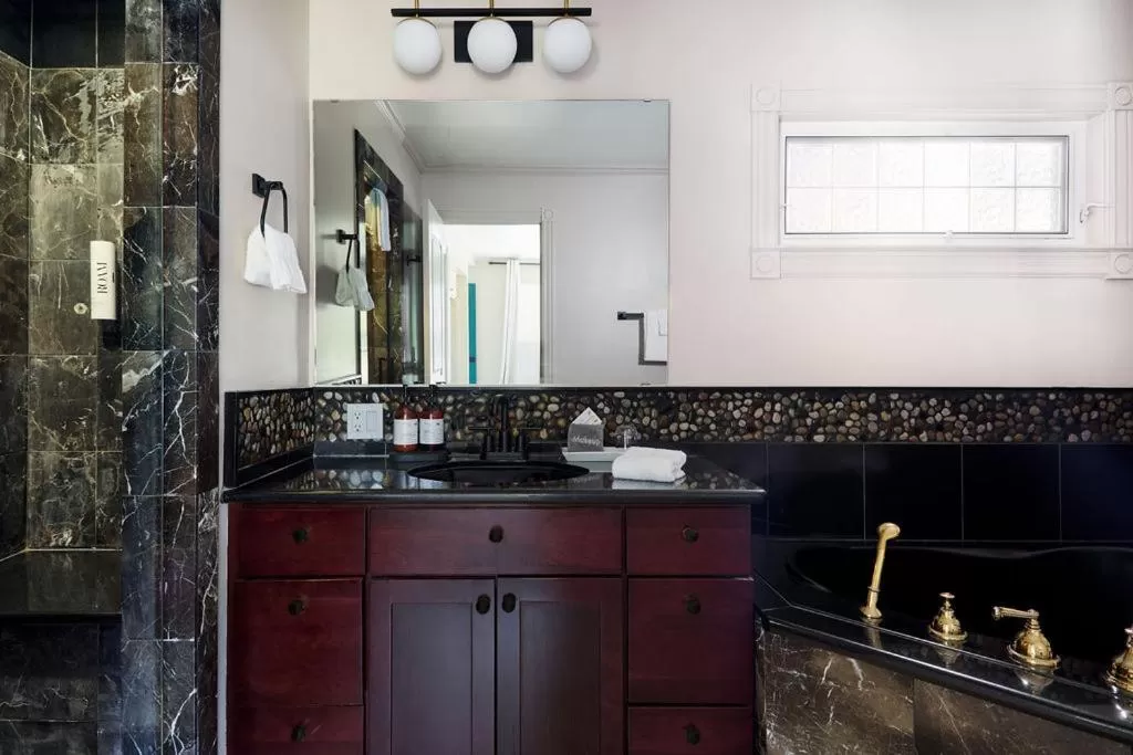 Bathroom in Black Bear Lodge