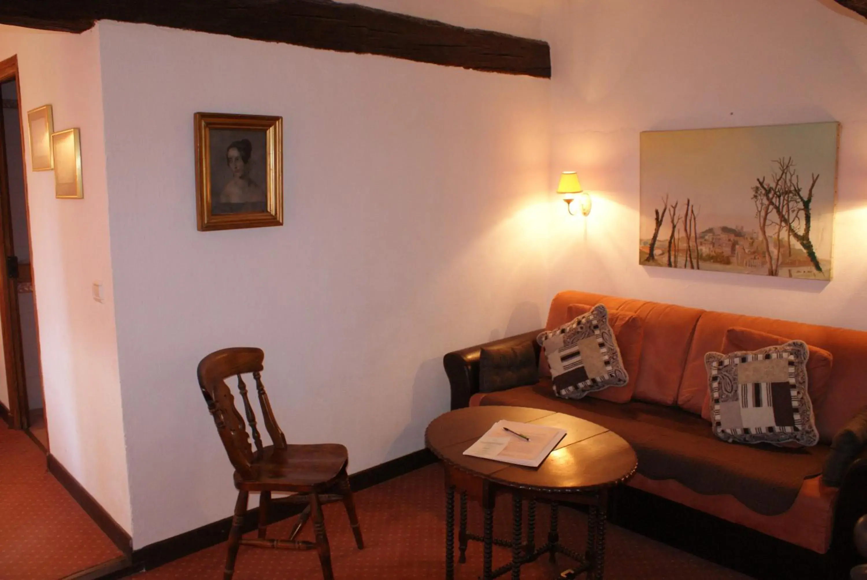 Photo of the whole room, Seating Area in Hotel-Restaurant Le Moulin De La Camandoule