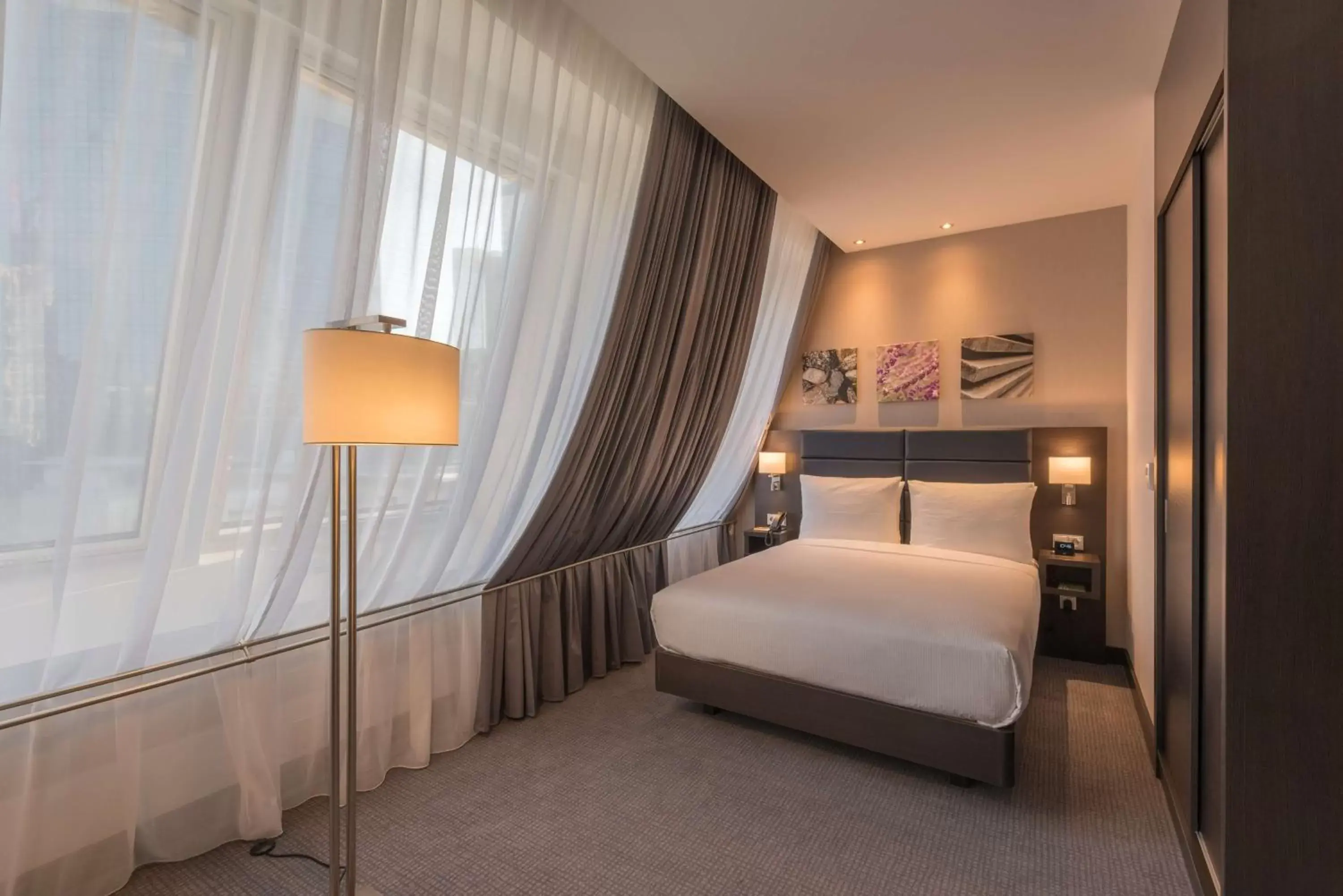 Bed in Hilton Garden Inn Frankfurt City Centre Bed in Hilton Garden Inn Frankfurt City Centre