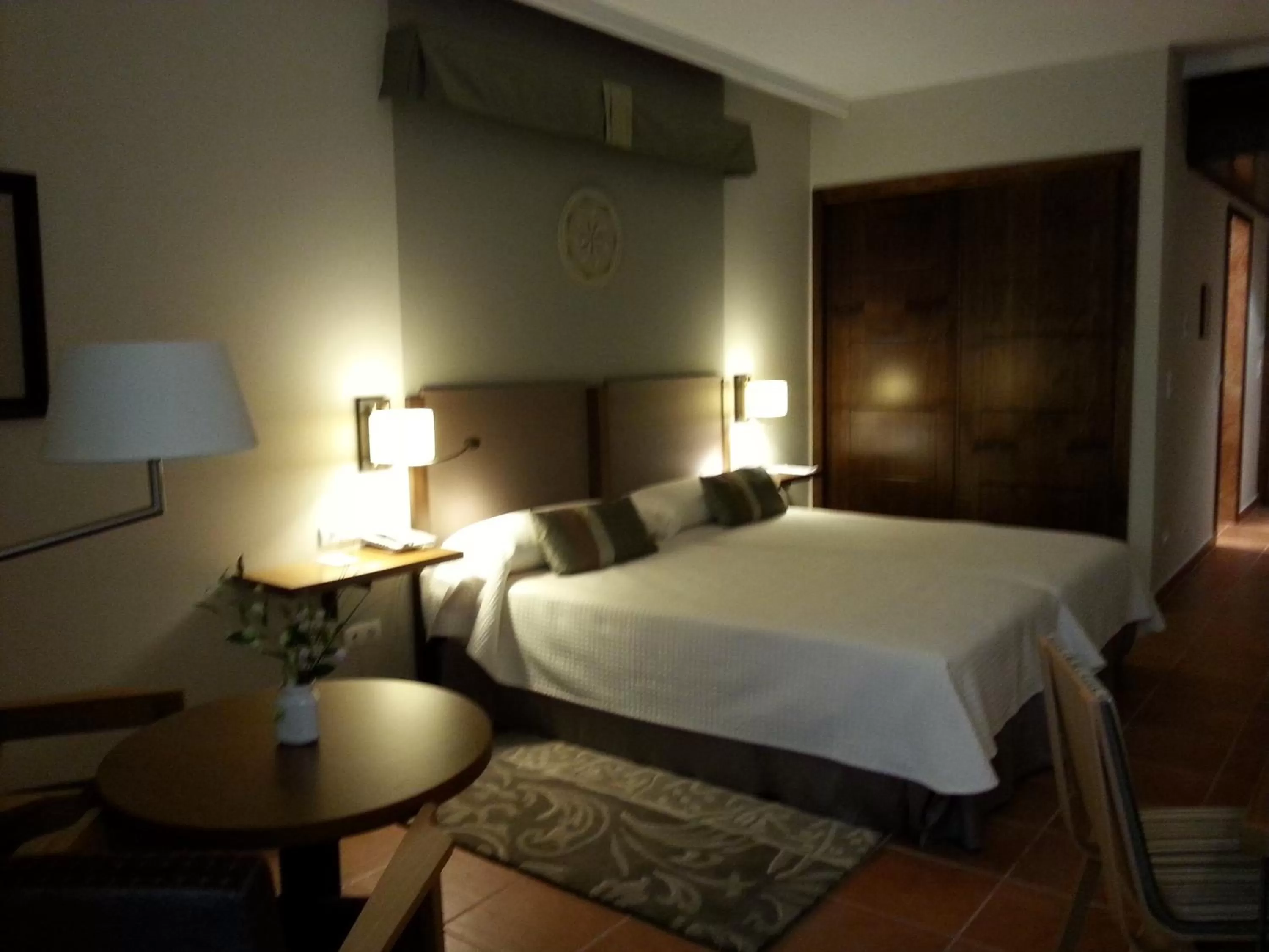 Photo of the whole room, Bed in Parador de Lorca