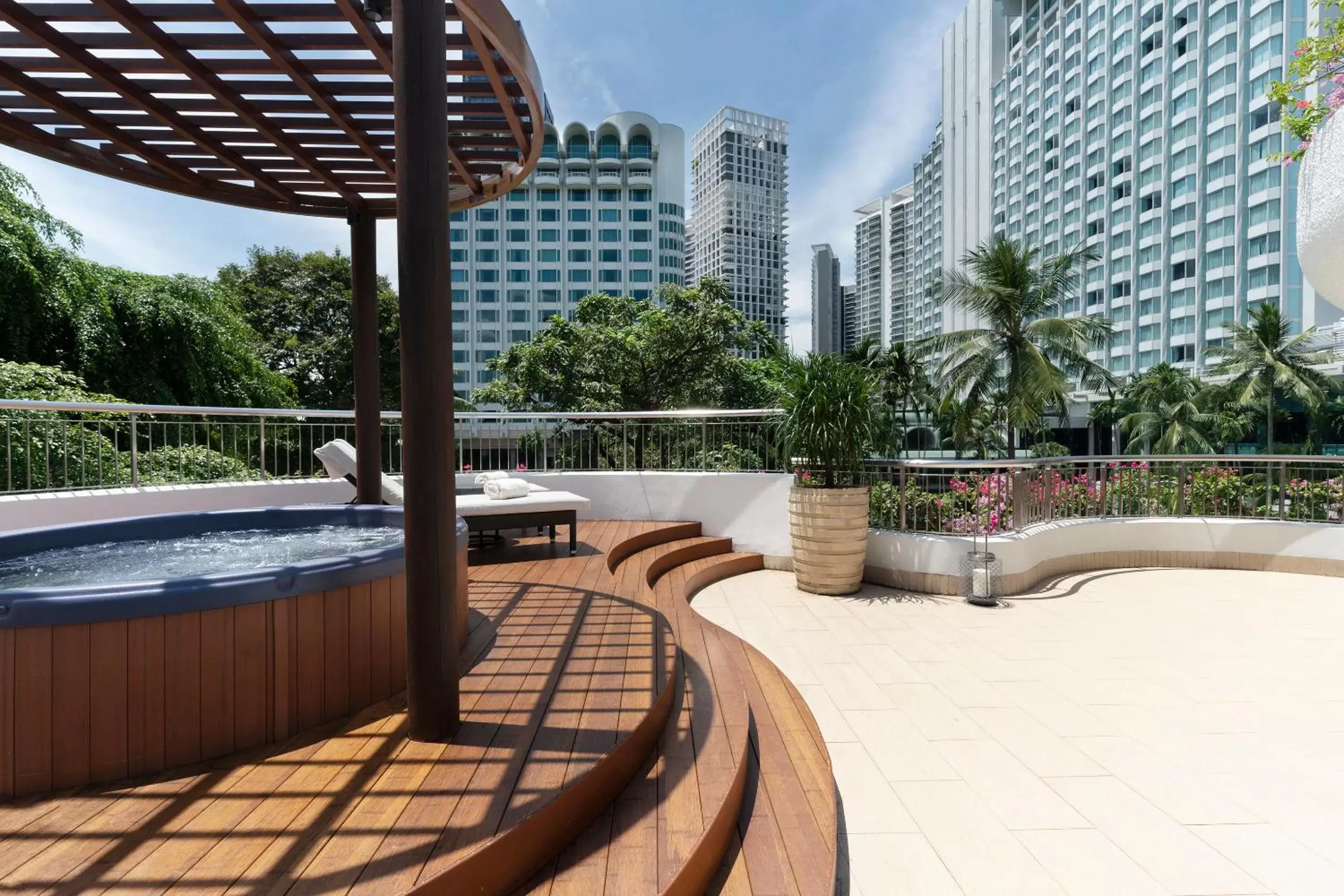 Patio, Swimming Pool in Shangri-La Singapore