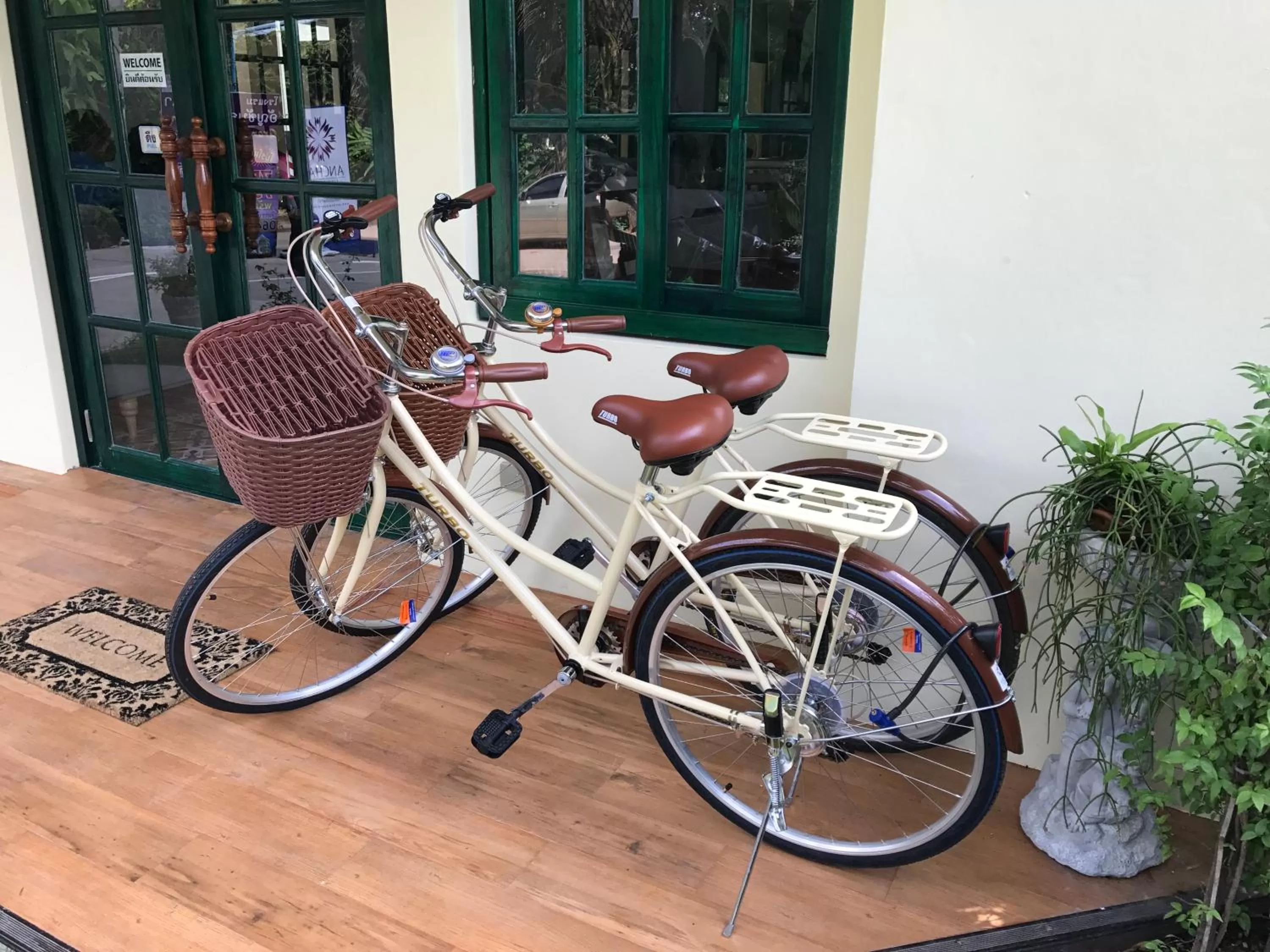 Cycling in Anchan Laguna Hotel โรงแรมอัญชันลากูน่า