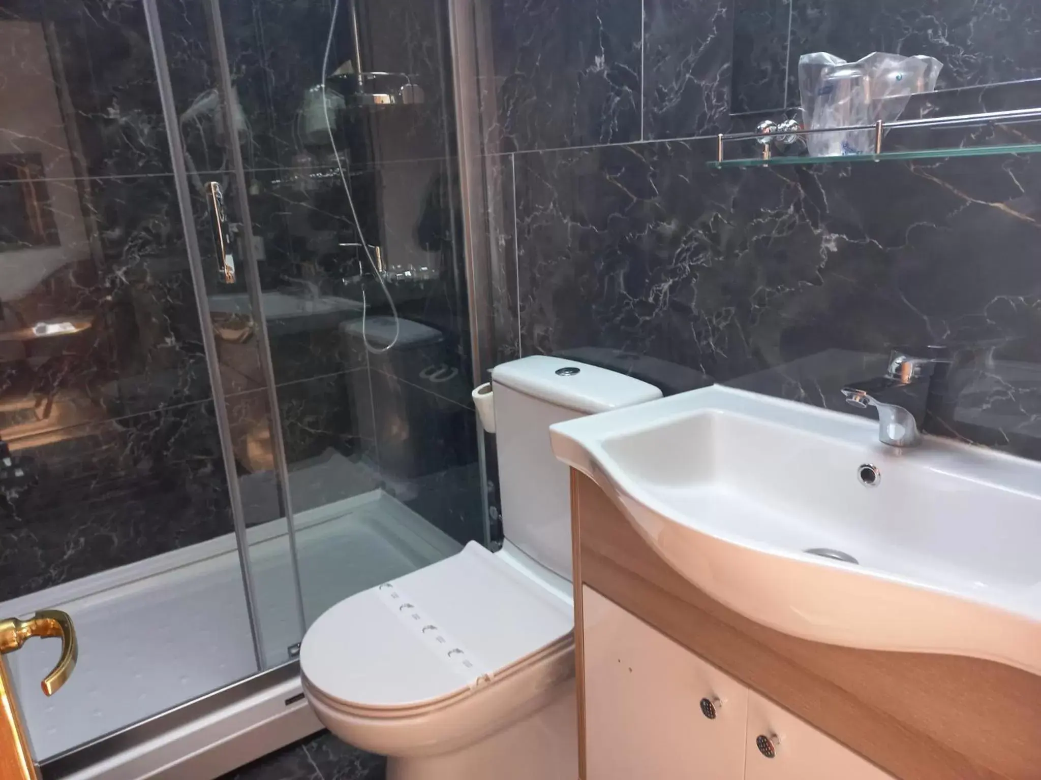 Bathroom in Marina