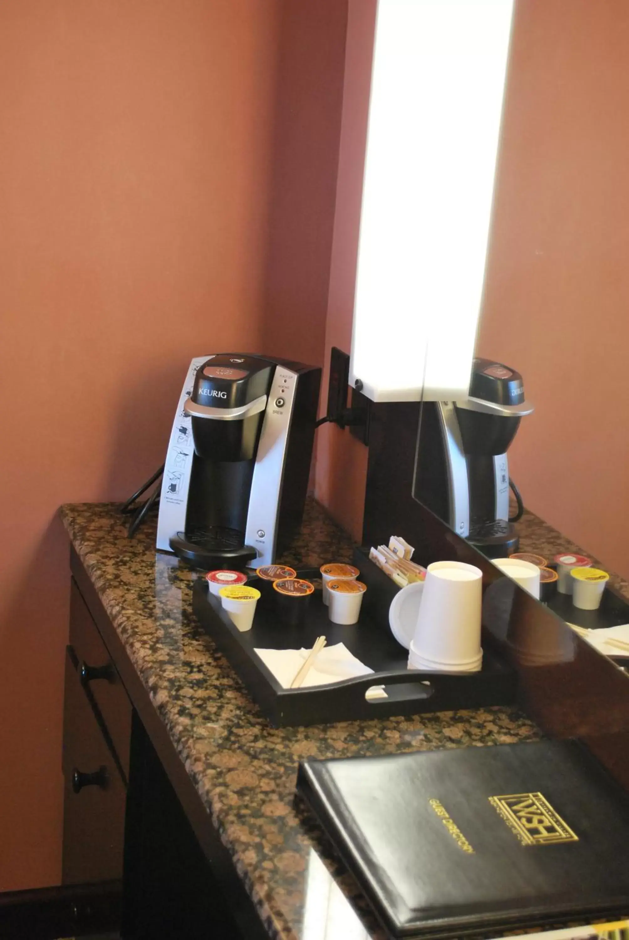 Coffee/tea facilities in Washington Square Hotel Coffee/tea facilities in Washington Square Hotel