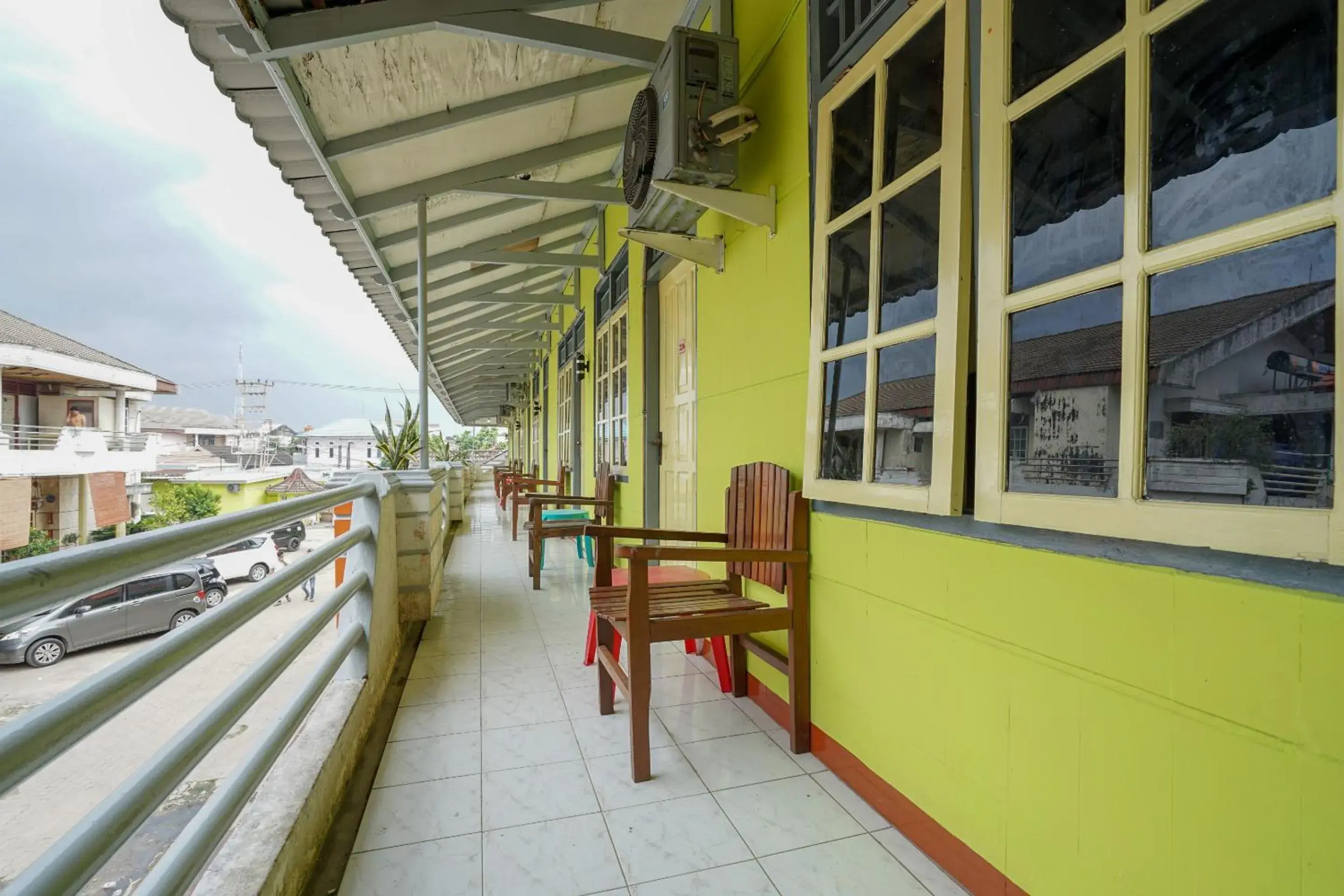 Balcony/Terrace in OYO 2177 Trikora Indah Residence