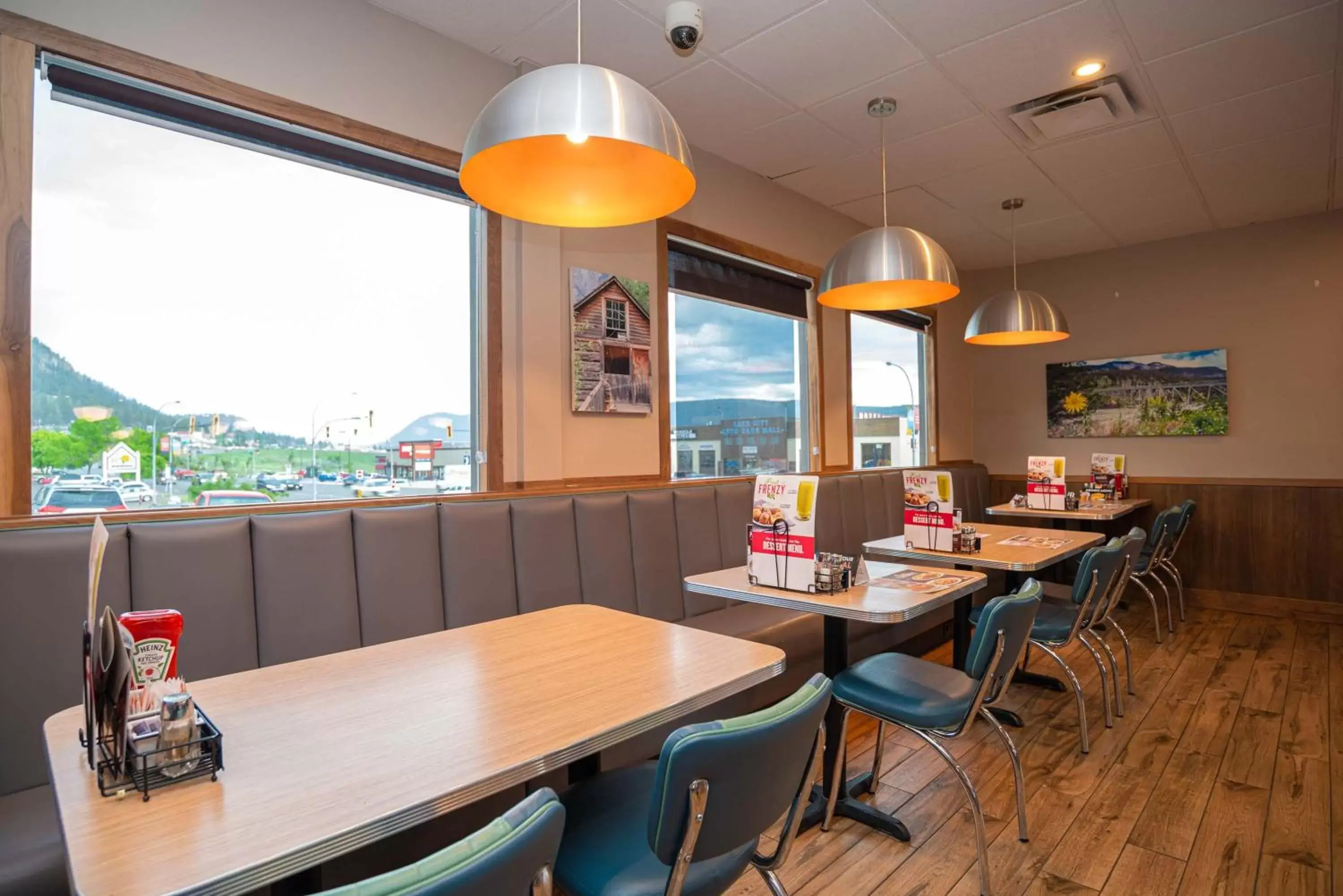 Restaurant/places to eat in Sandman Hotel & Suites Williams Lake Restaurant/places to eat in Sandman Hotel & Suites Williams Lake