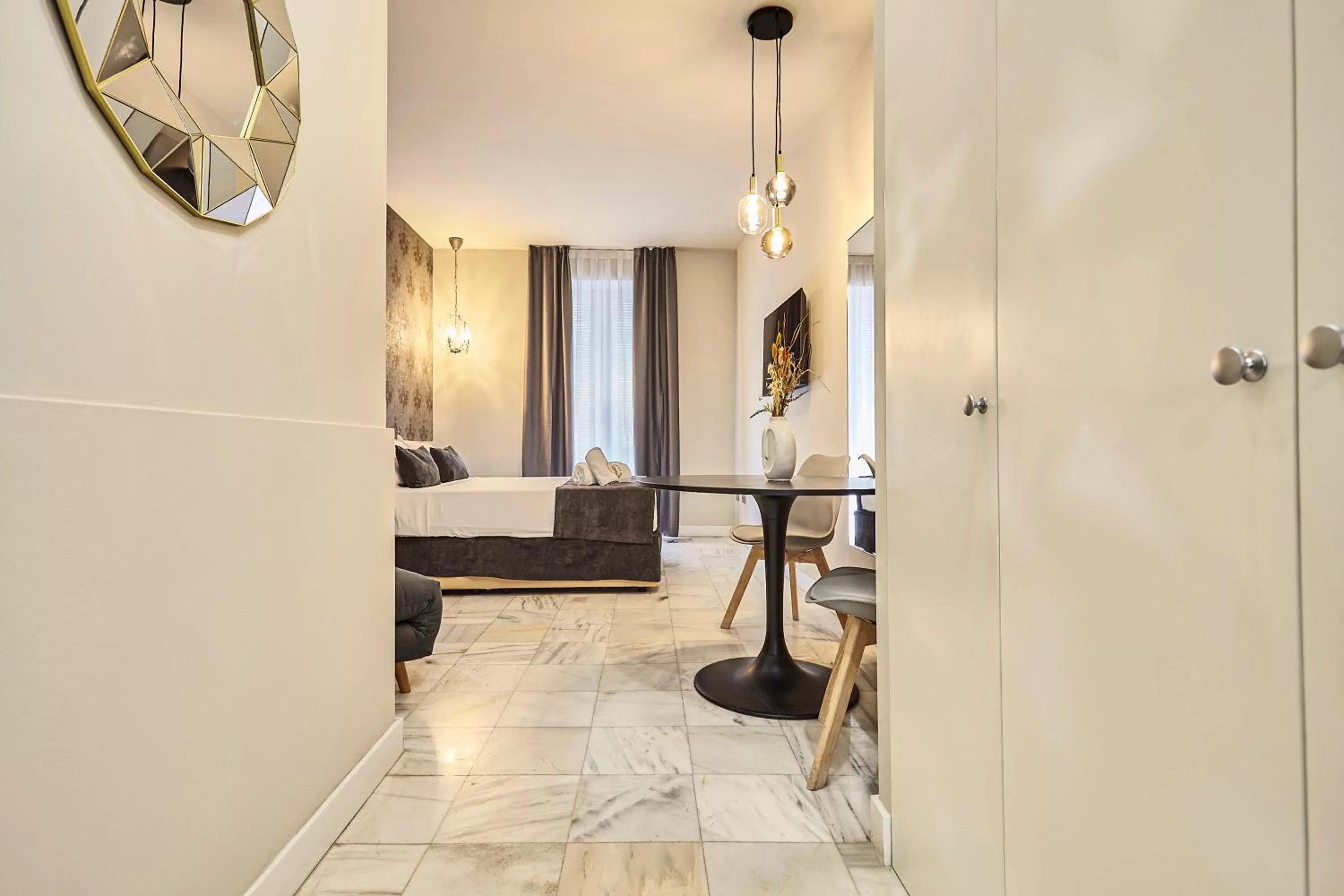 Hello Alicante Apartamentos