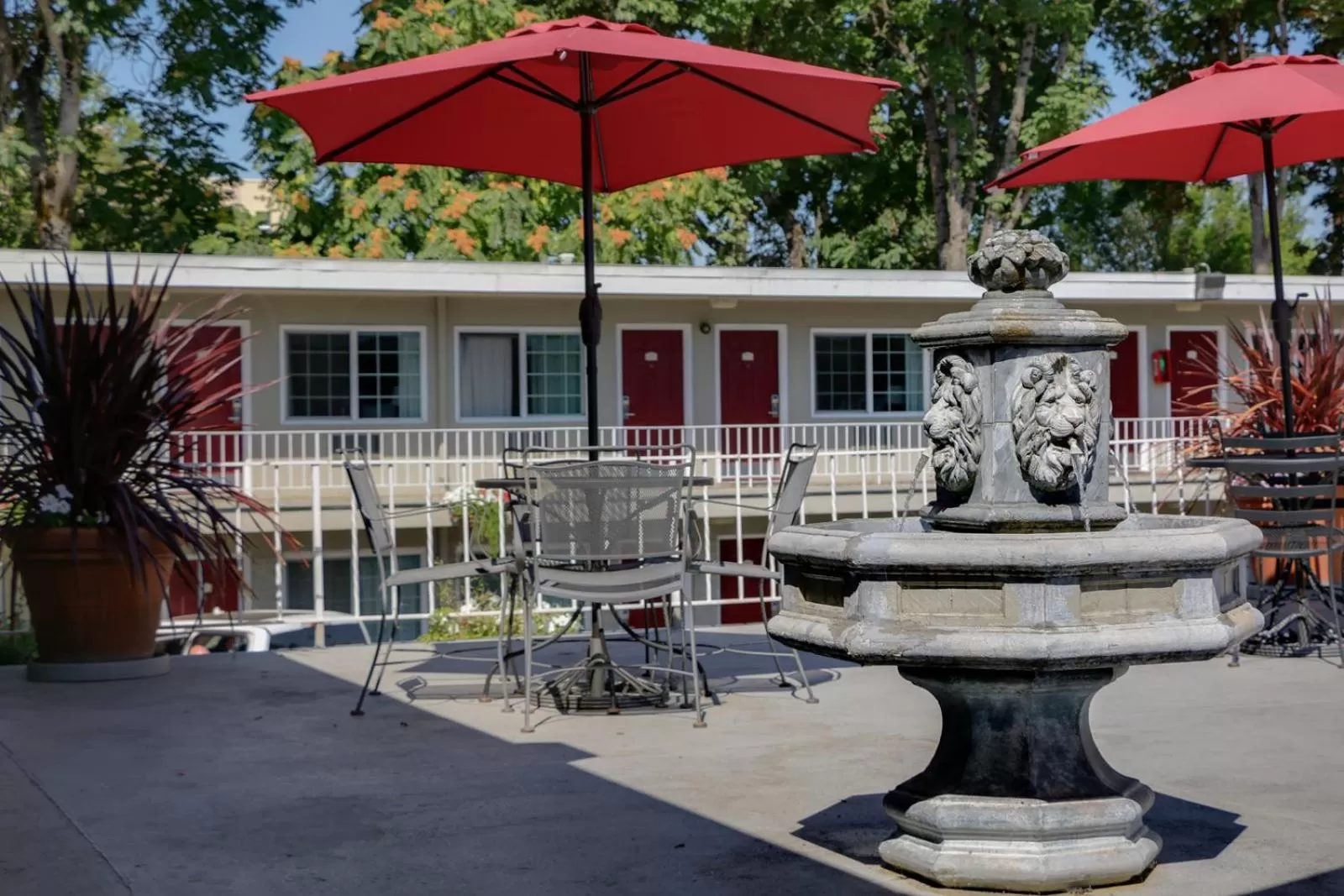 Balcony/Terrace in Campus Inn & Suites Eugene Downtown
