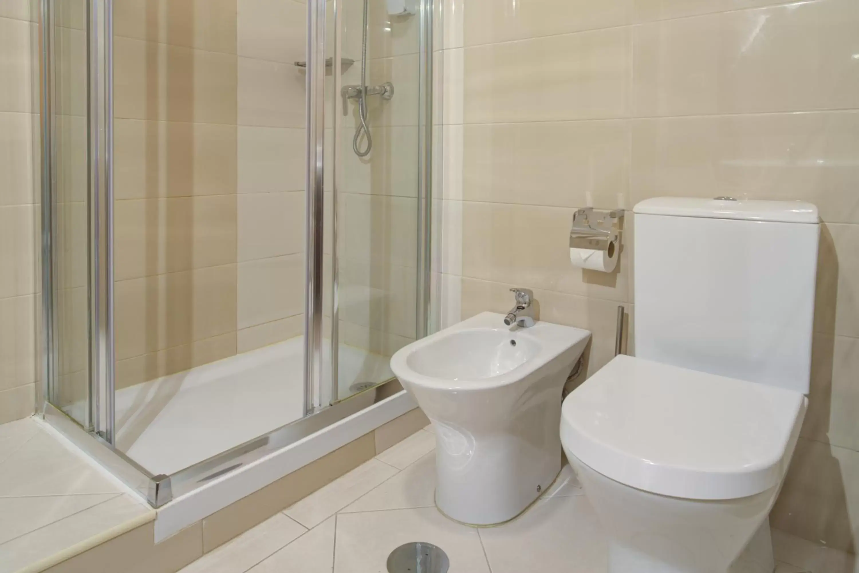 Bathroom in Choromar Apartments